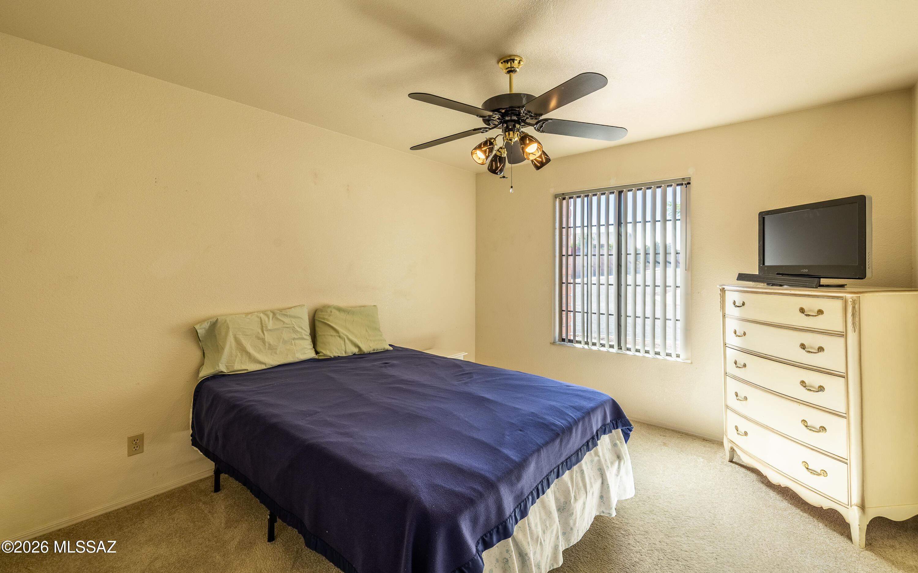 874 N Dusenburg Avenue