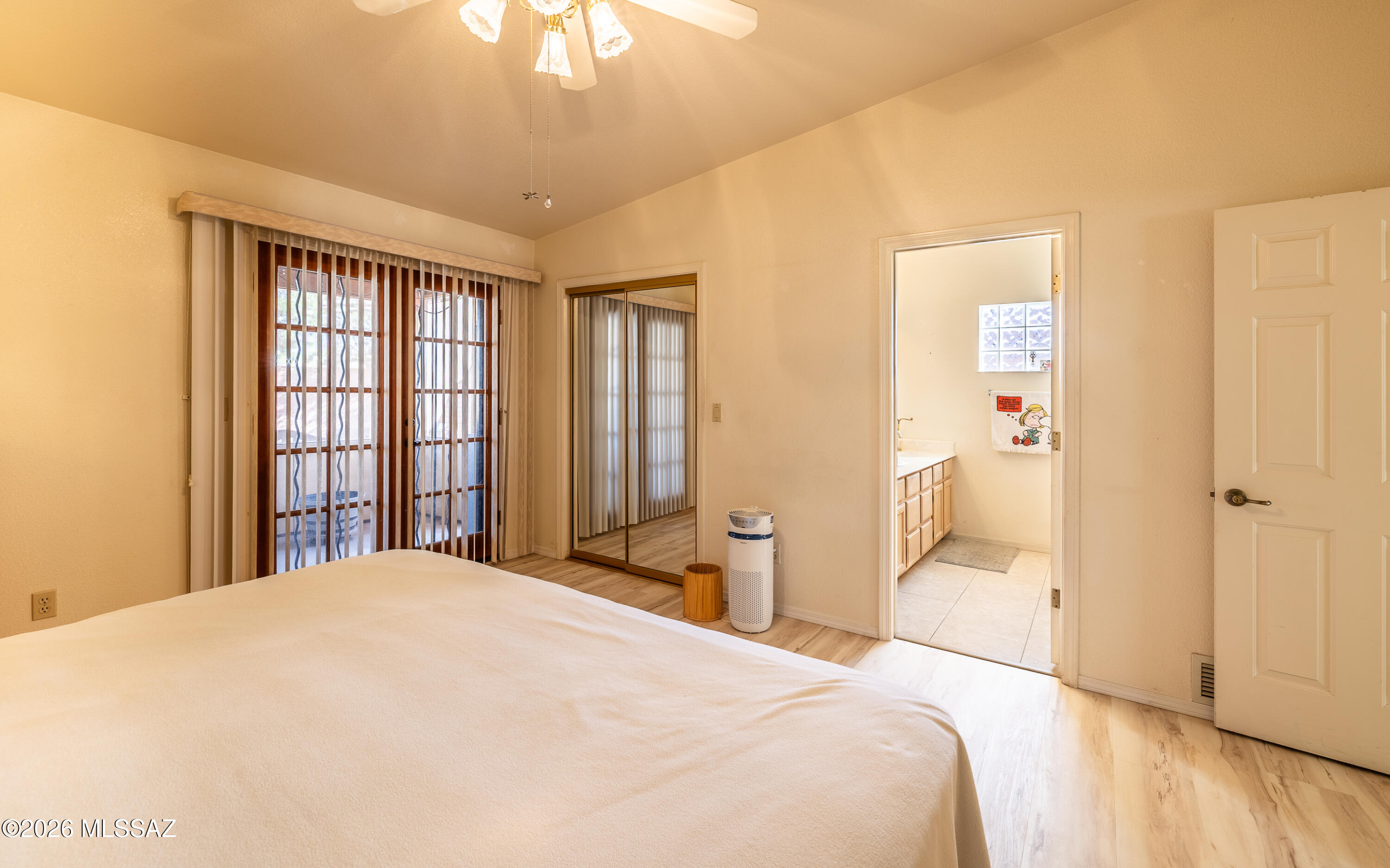 874 N Dusenburg Avenue