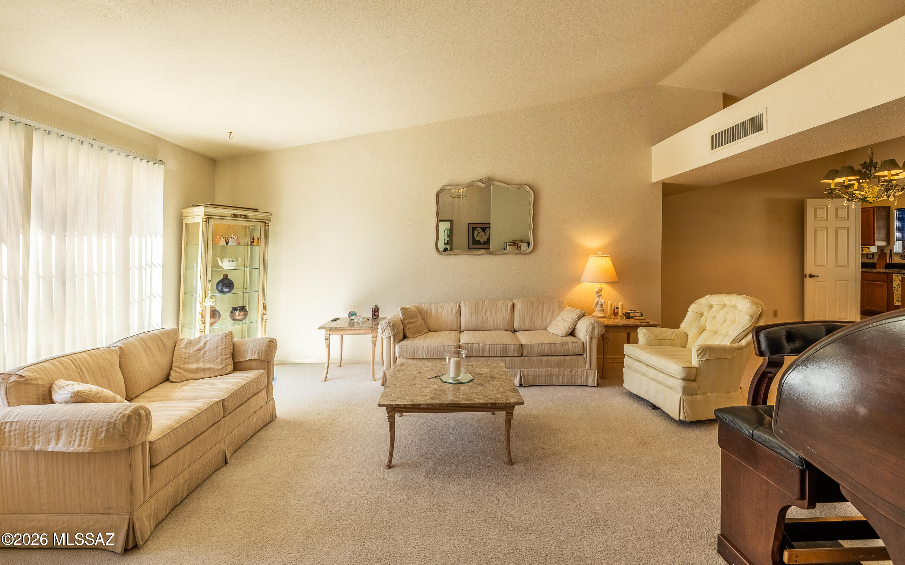 874 N Dusenburg Avenue