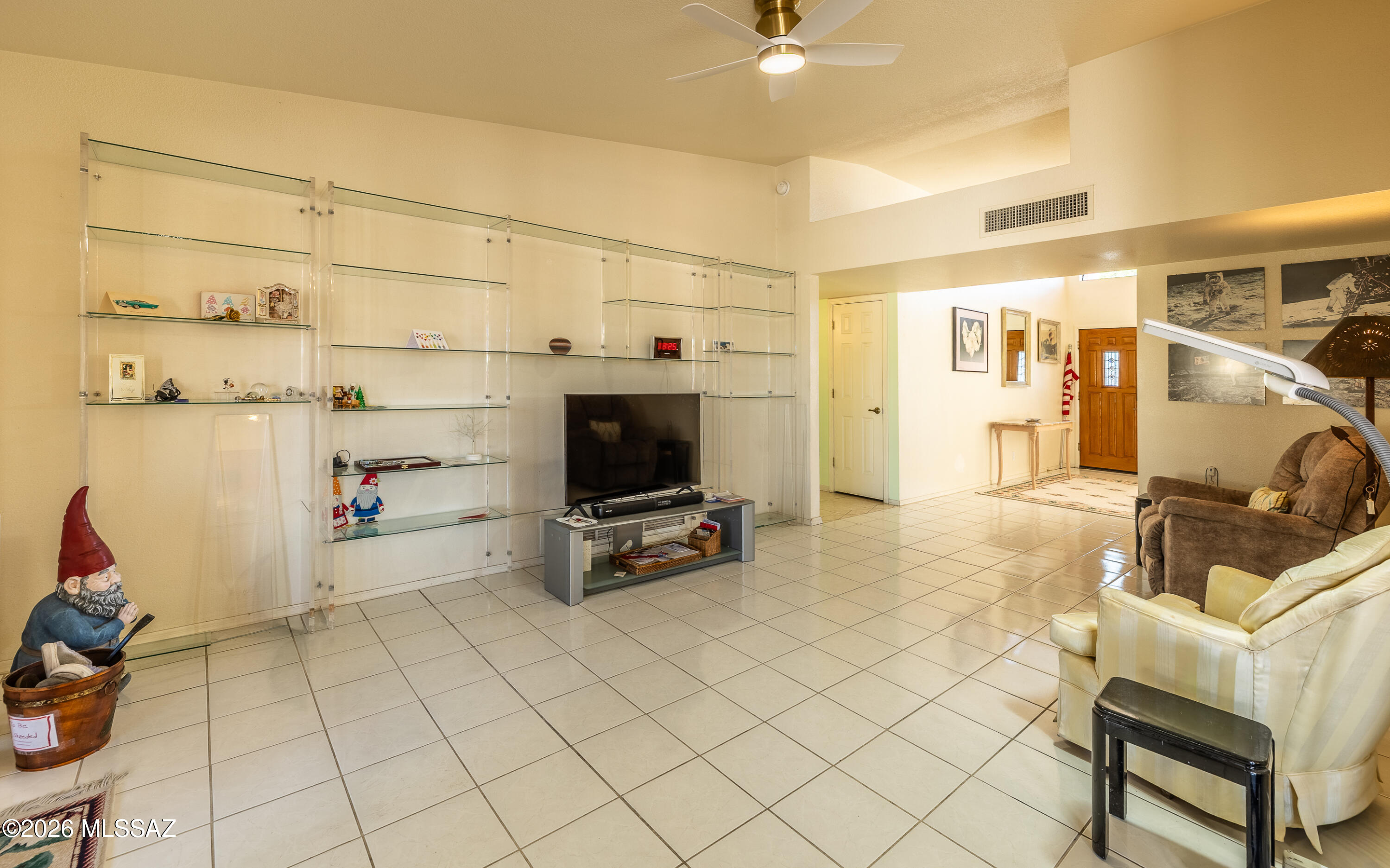 874 N Dusenburg Avenue