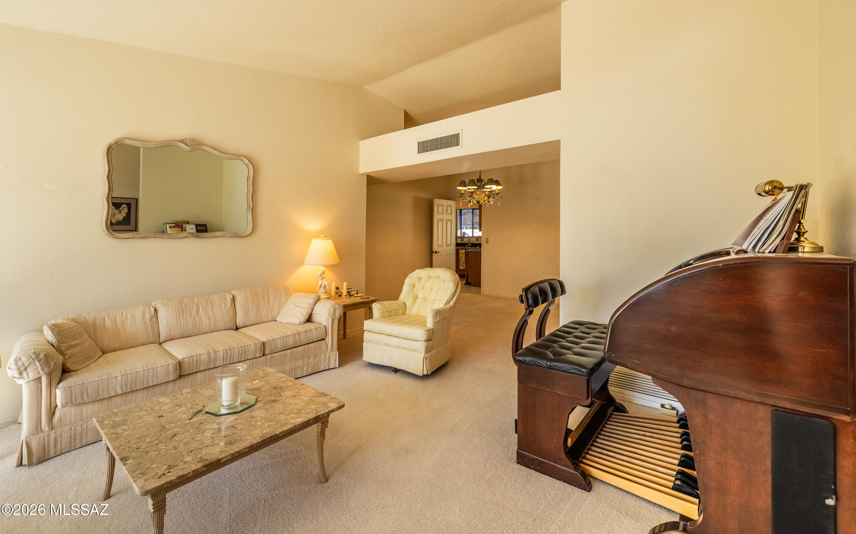 874 N Dusenburg Avenue