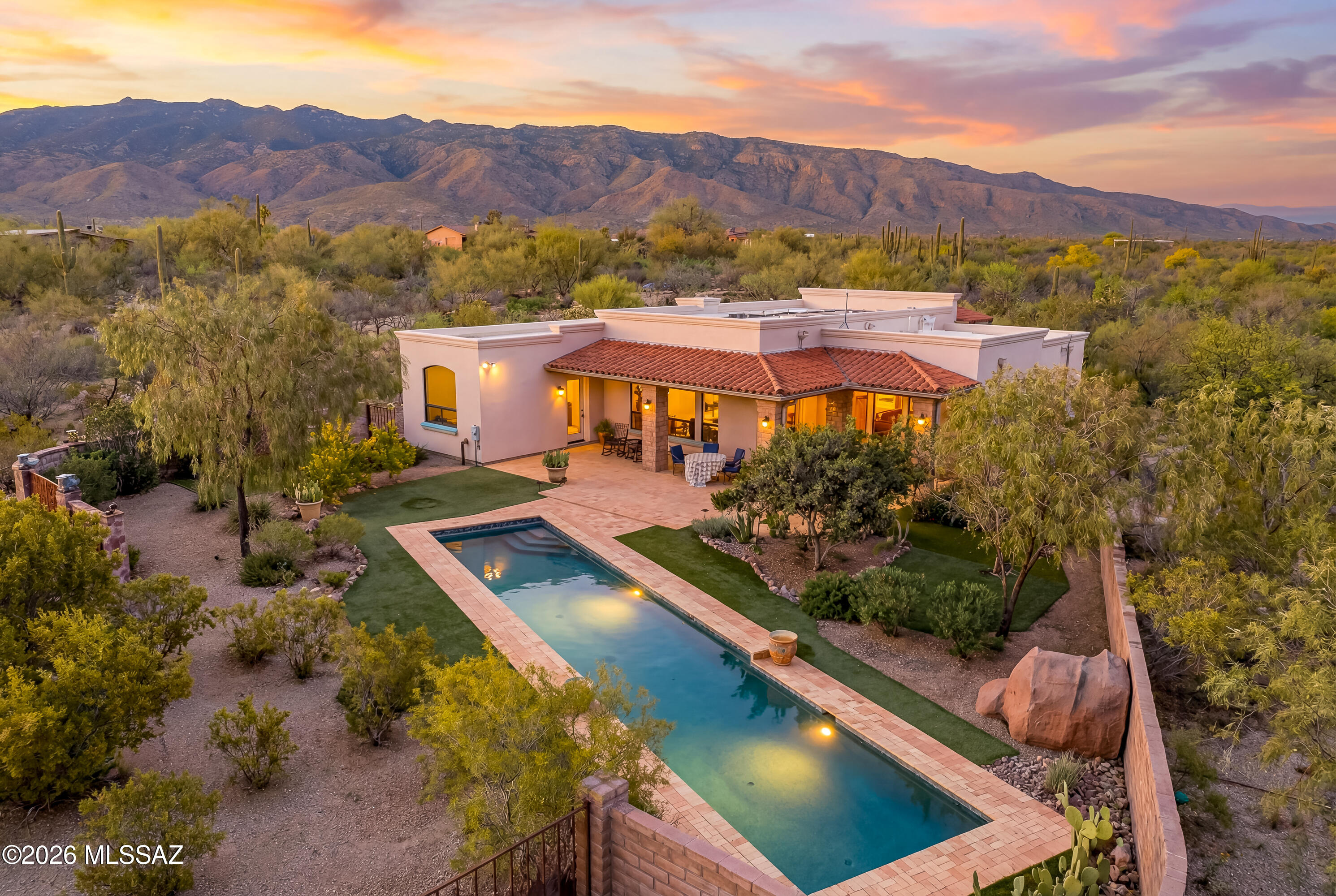 455 N Avenida Aguila