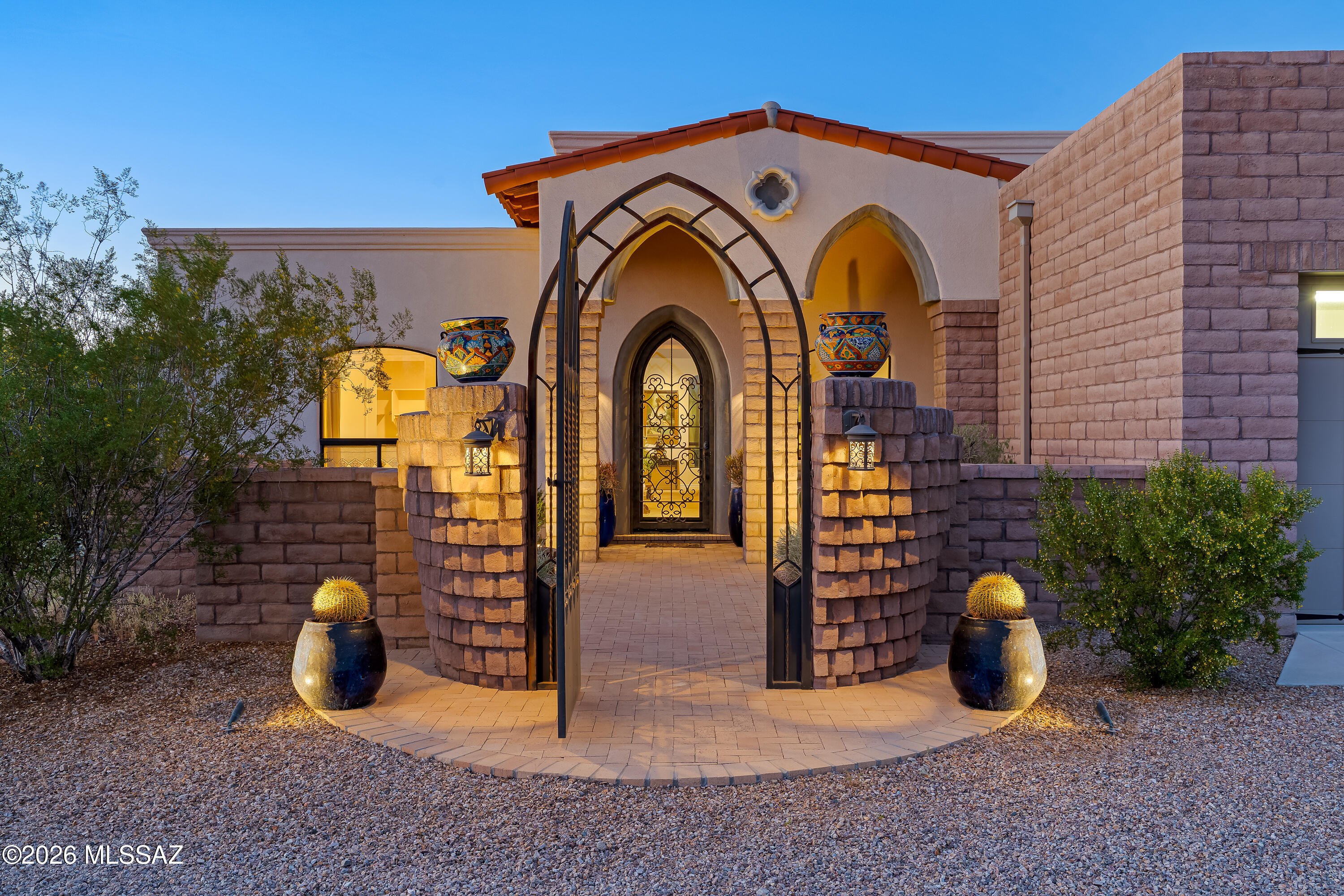 455 N Avenida Aguila