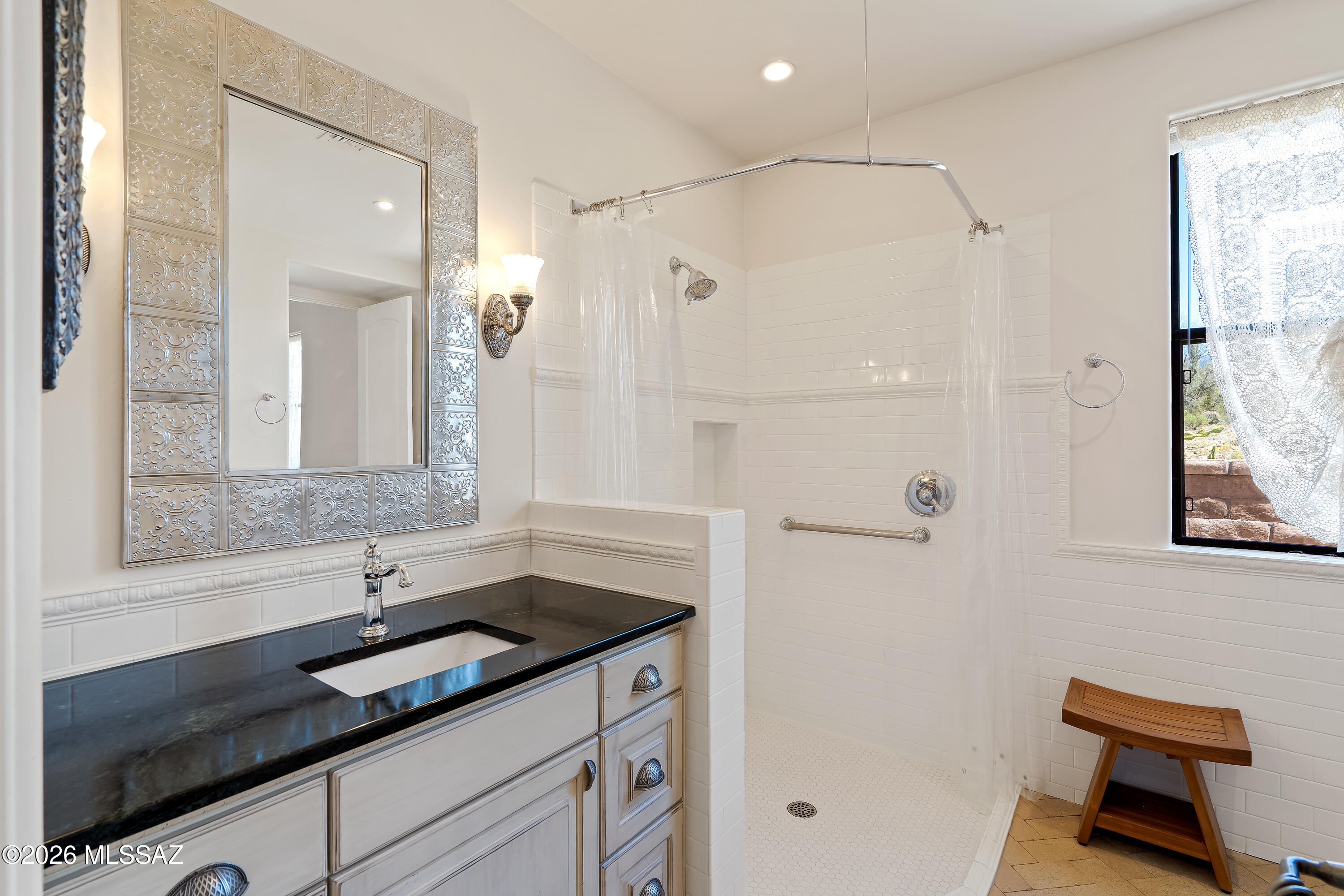 455 N Avenida Aguila