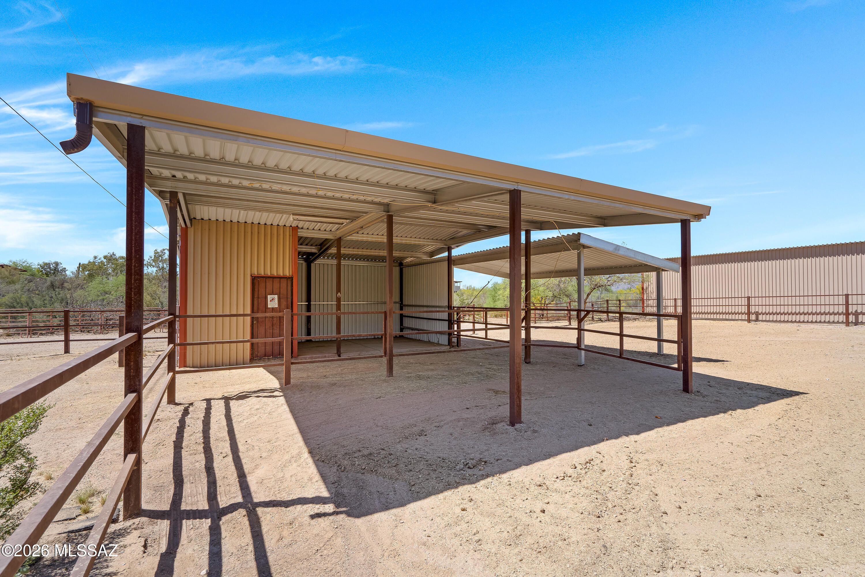 455 N Avenida Aguila