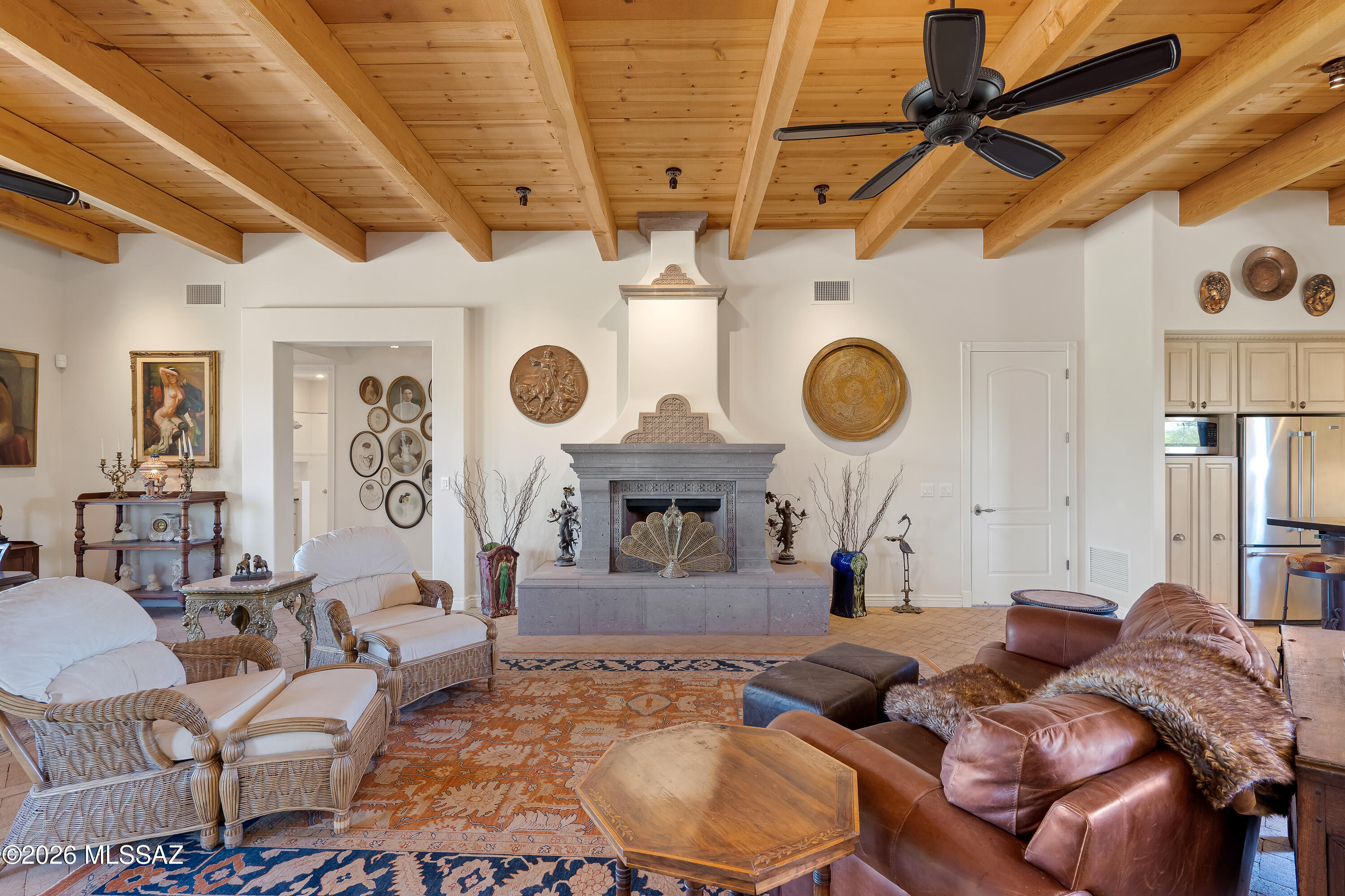 455 N Avenida Aguila