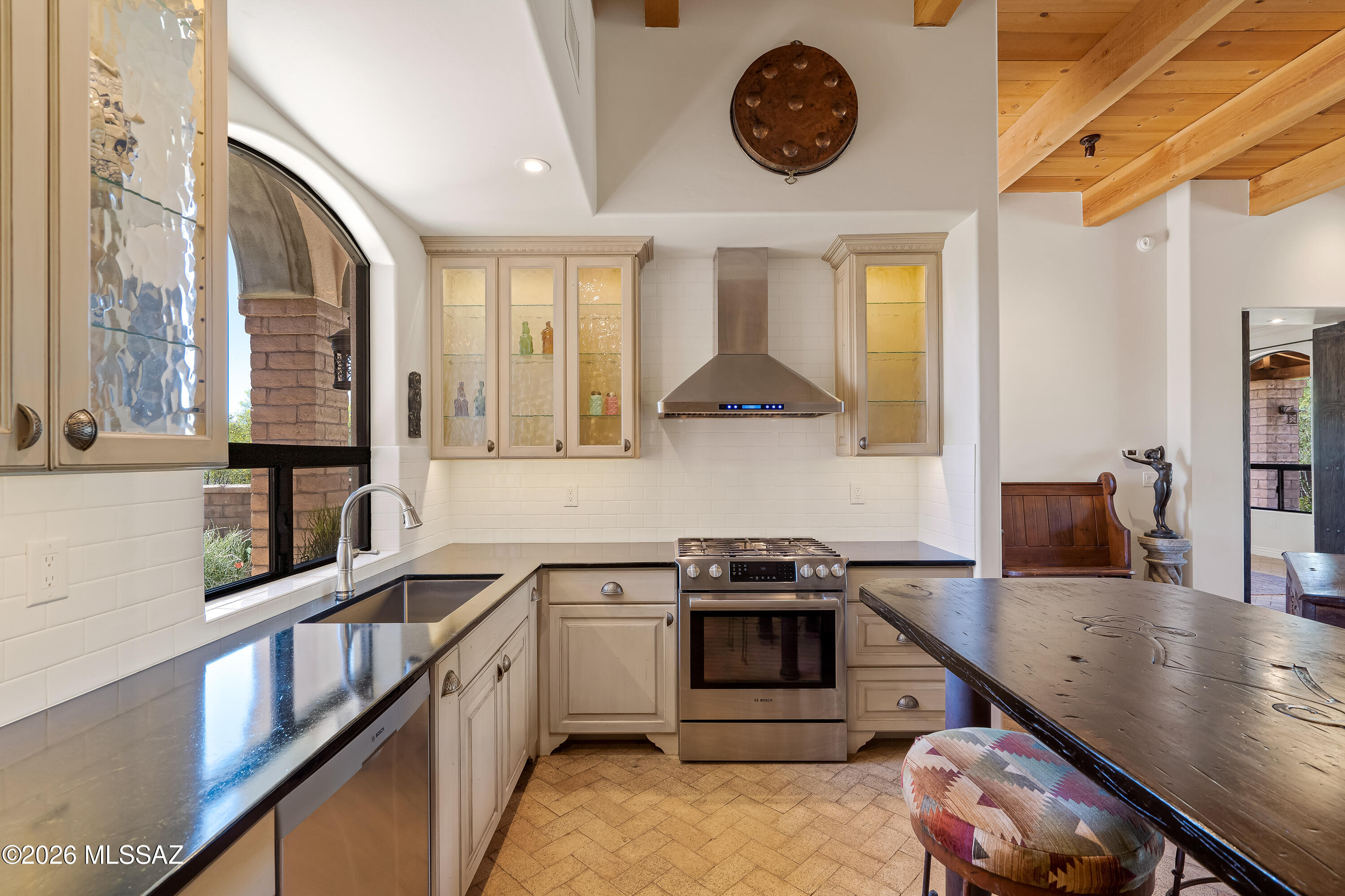 455 N Avenida Aguila