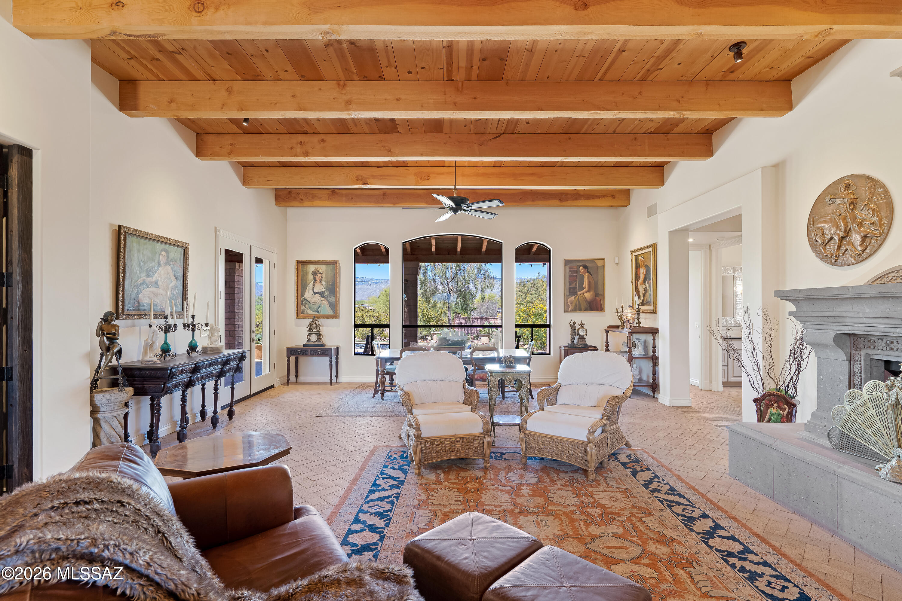 455 N Avenida Aguila