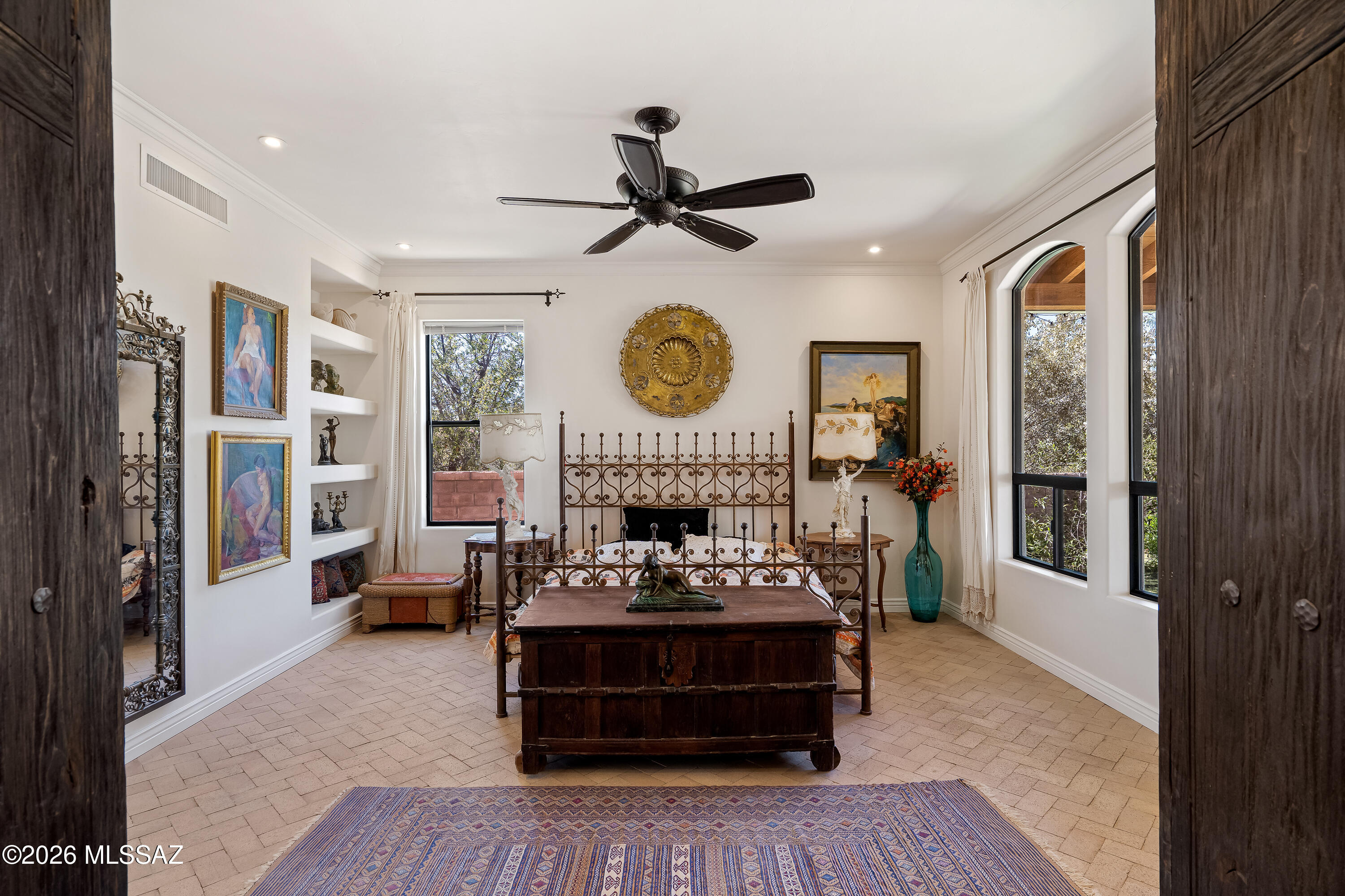 455 N Avenida Aguila