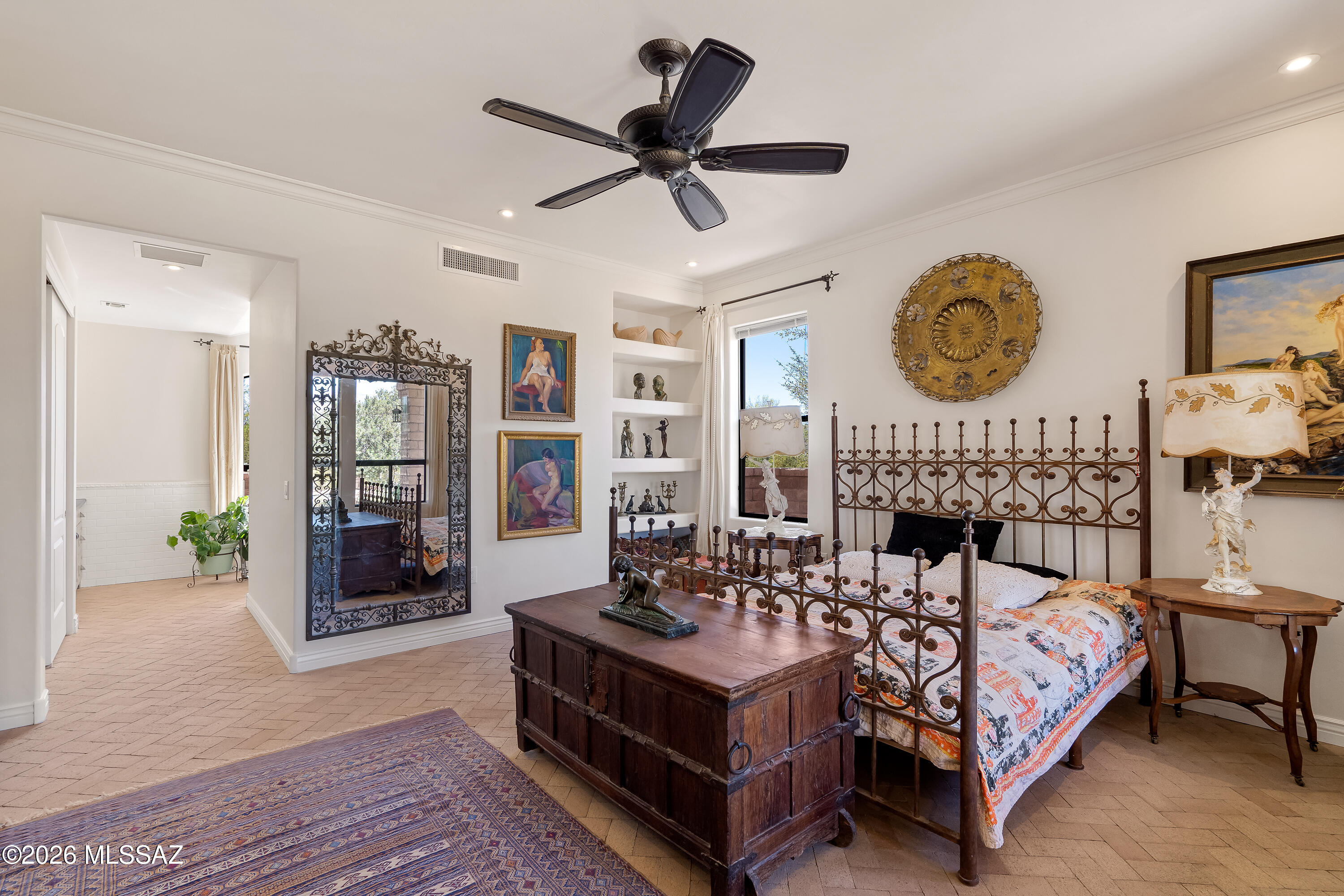 455 N Avenida Aguila