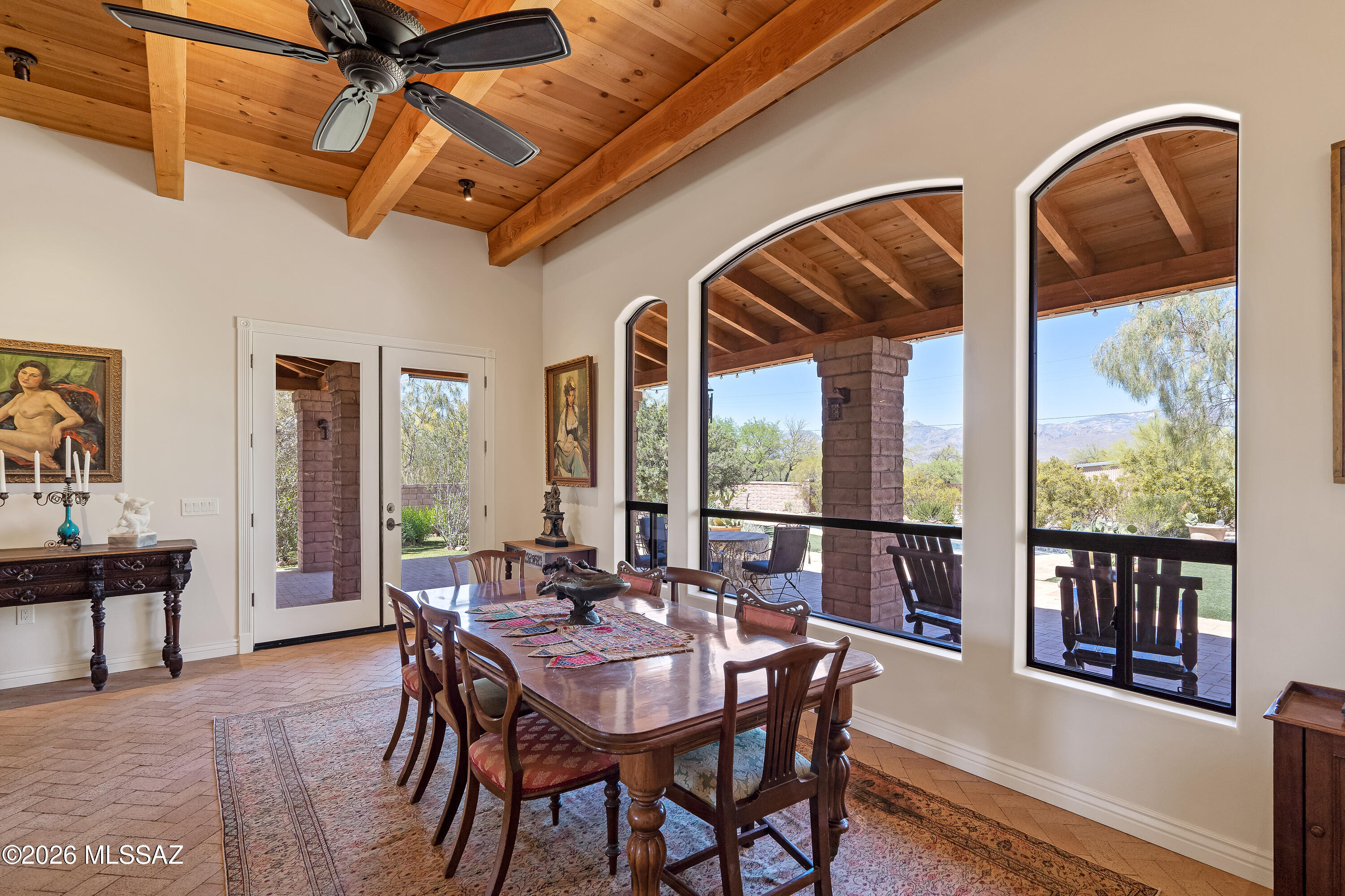 455 N Avenida Aguila