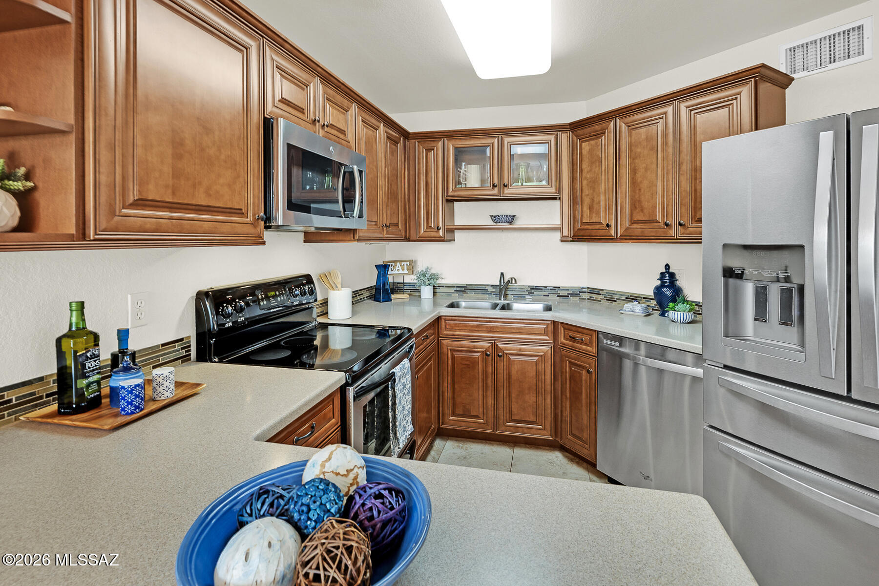 6655 N Canyon Crest Drive 10260