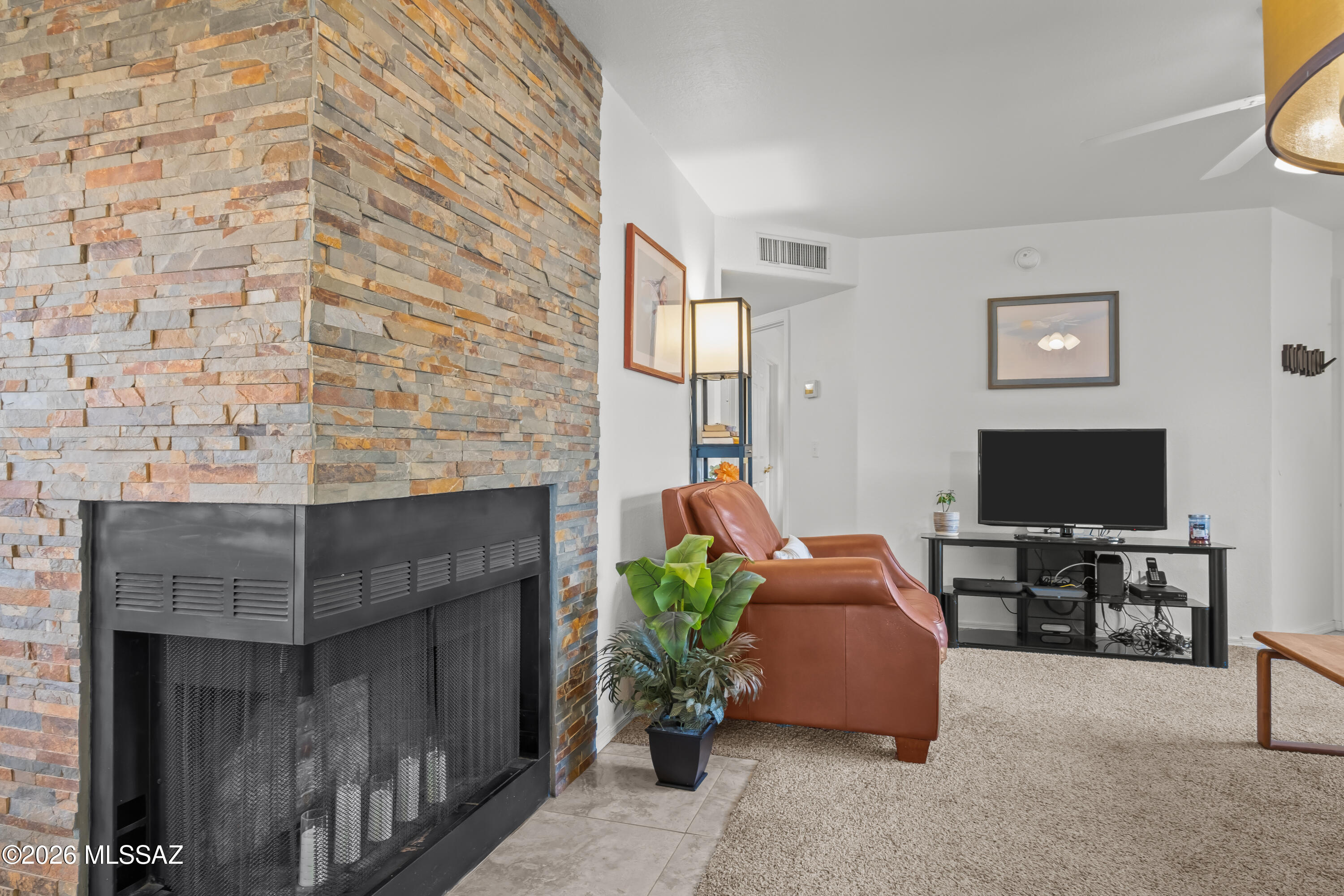6655 N Canyon Crest Drive 10260