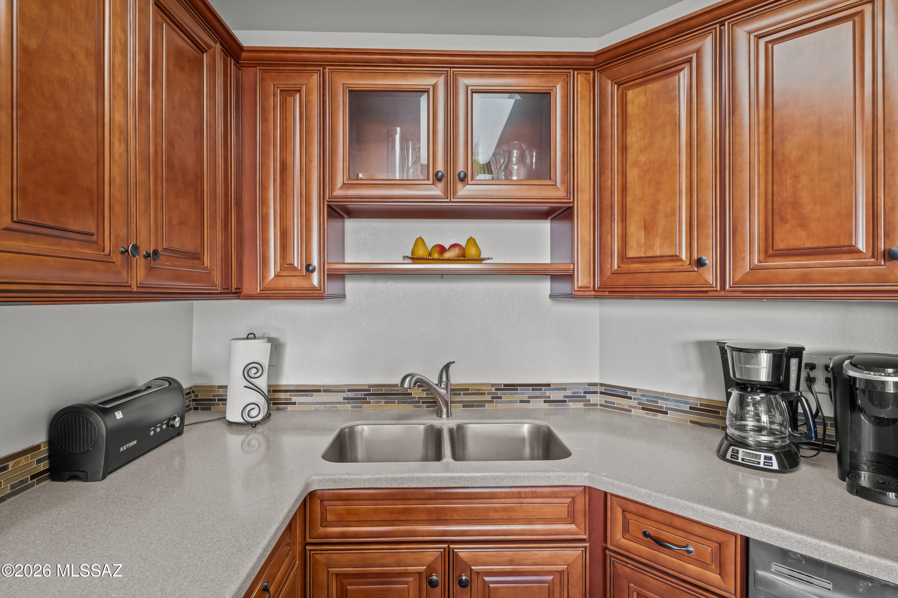 6655 N Canyon Crest Drive 10260