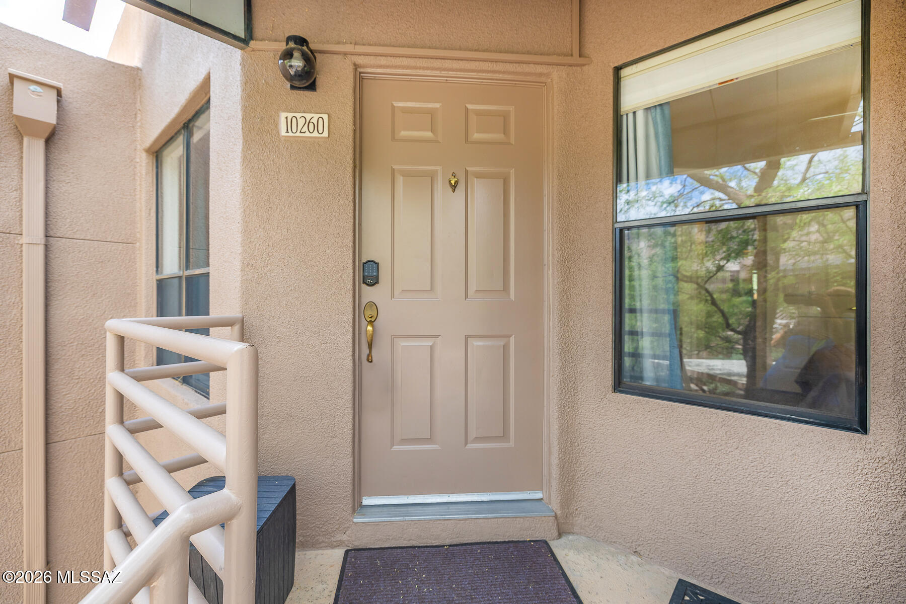 6655 N Canyon Crest Drive 10260