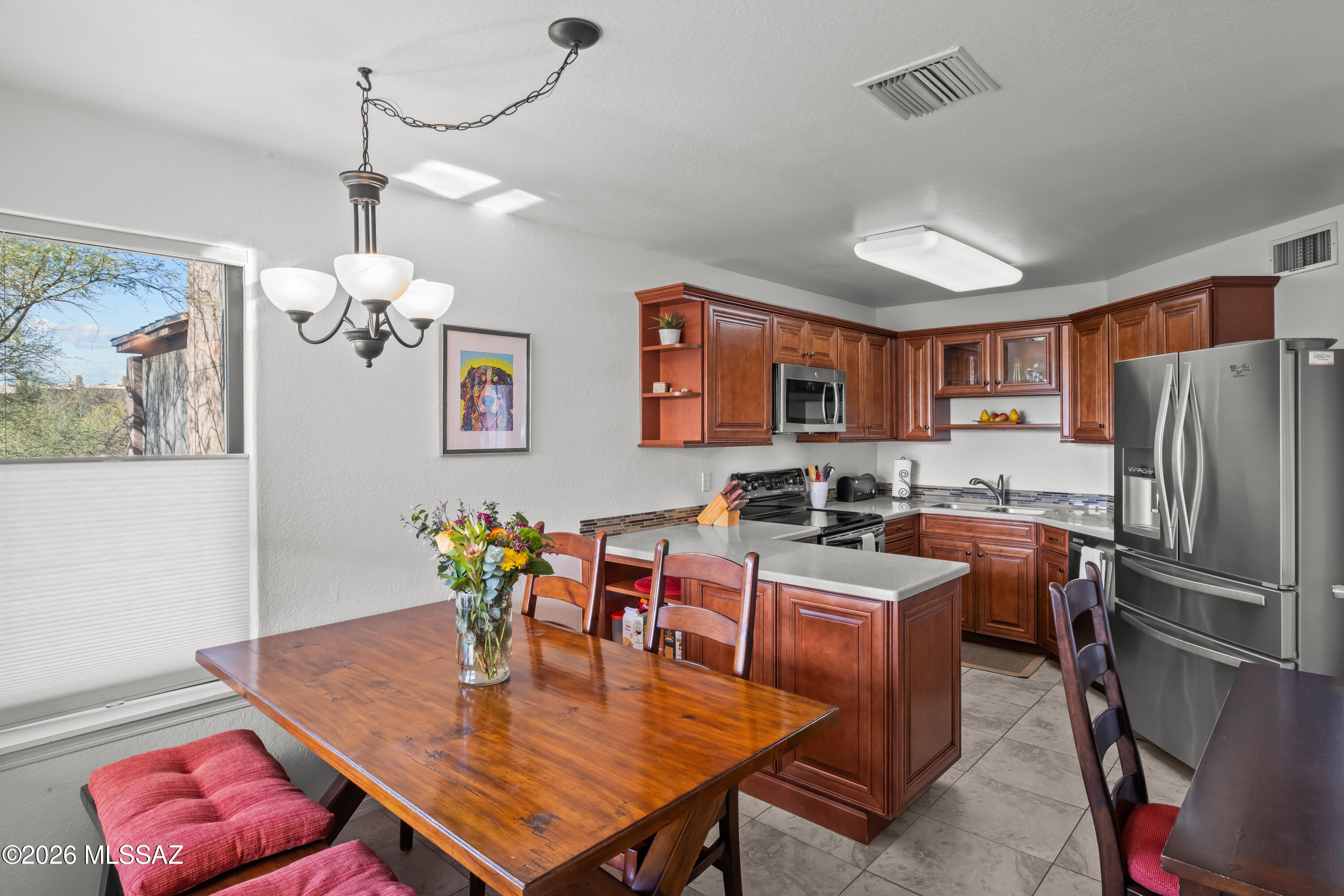 6655 N Canyon Crest Drive 10260
