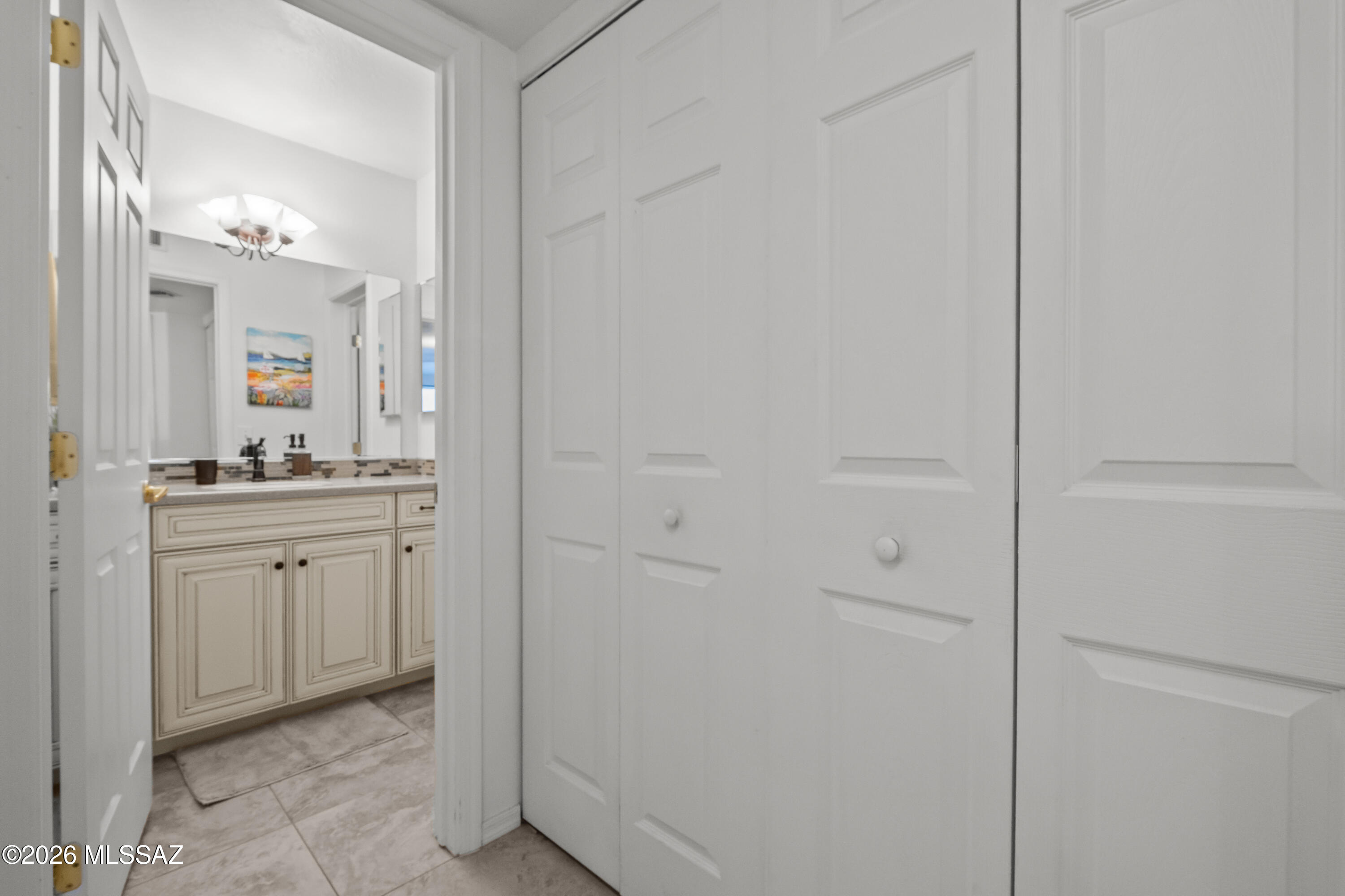 6655 N Canyon Crest Drive 10260