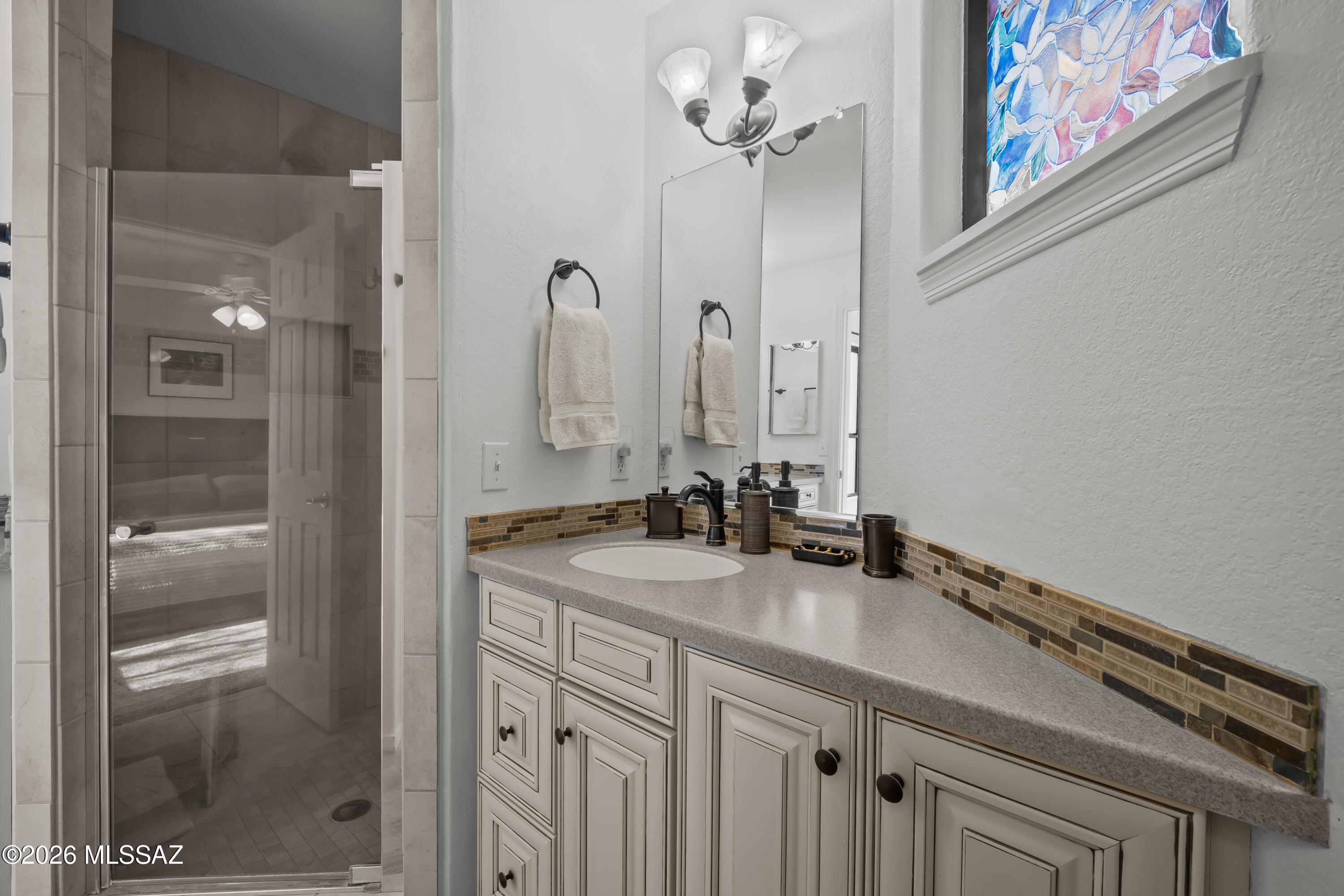 6655 N Canyon Crest Drive 10260