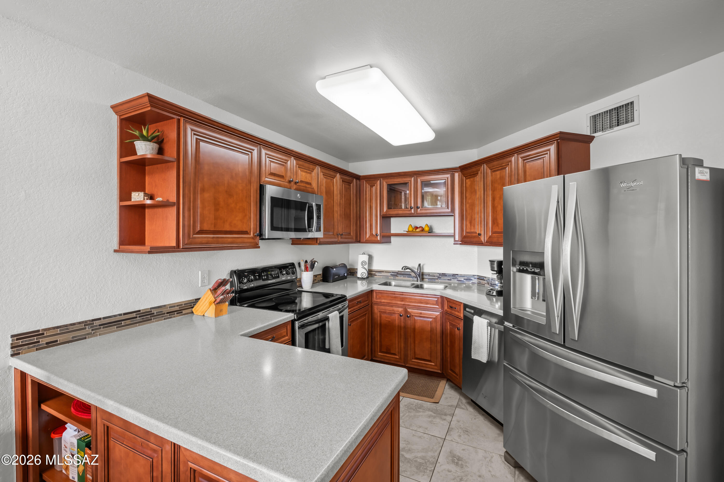 6655 N Canyon Crest Drive 10260