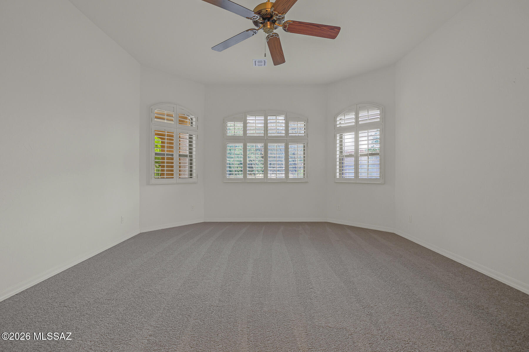 126 E Silverstone Place