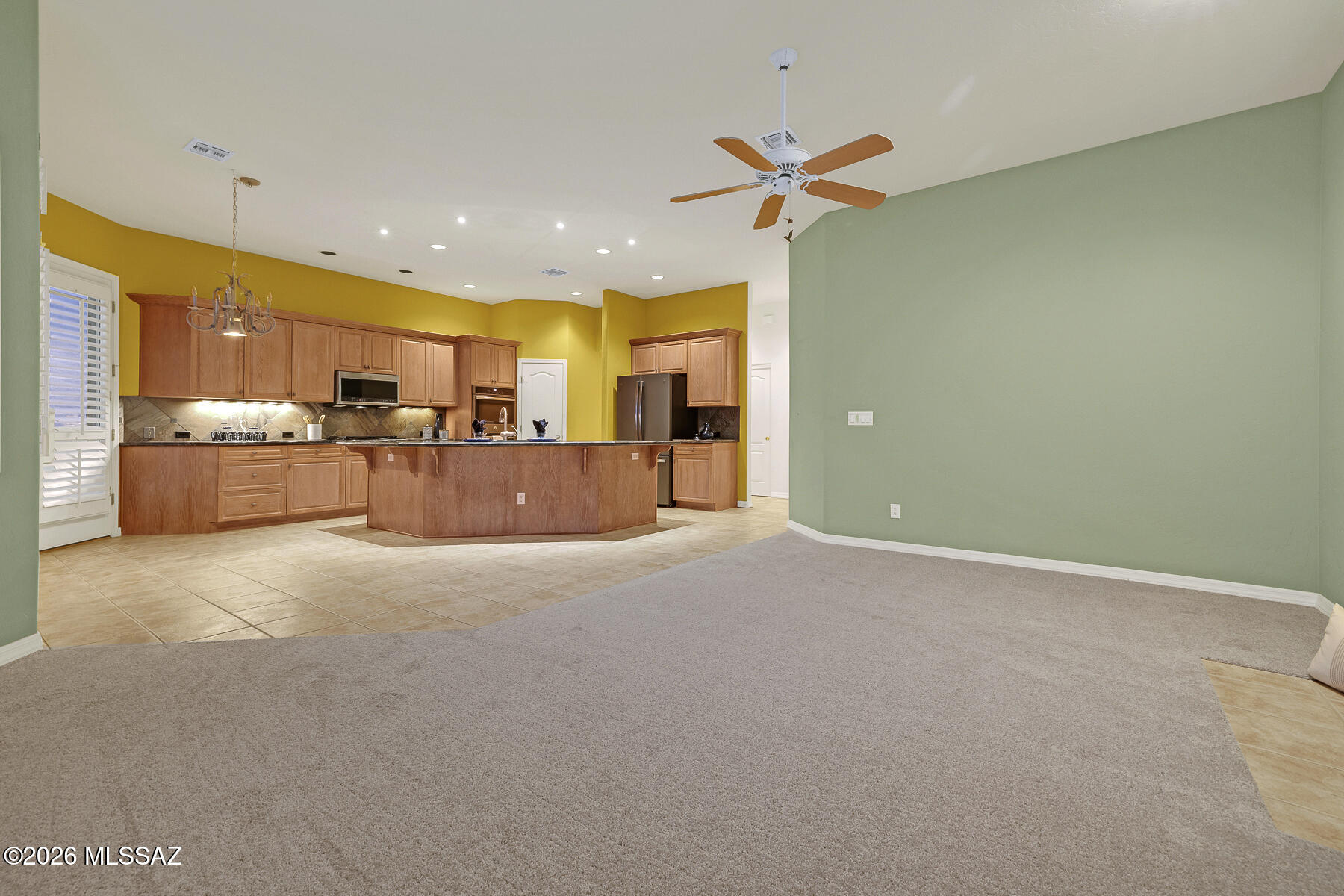 126 E Silverstone Place