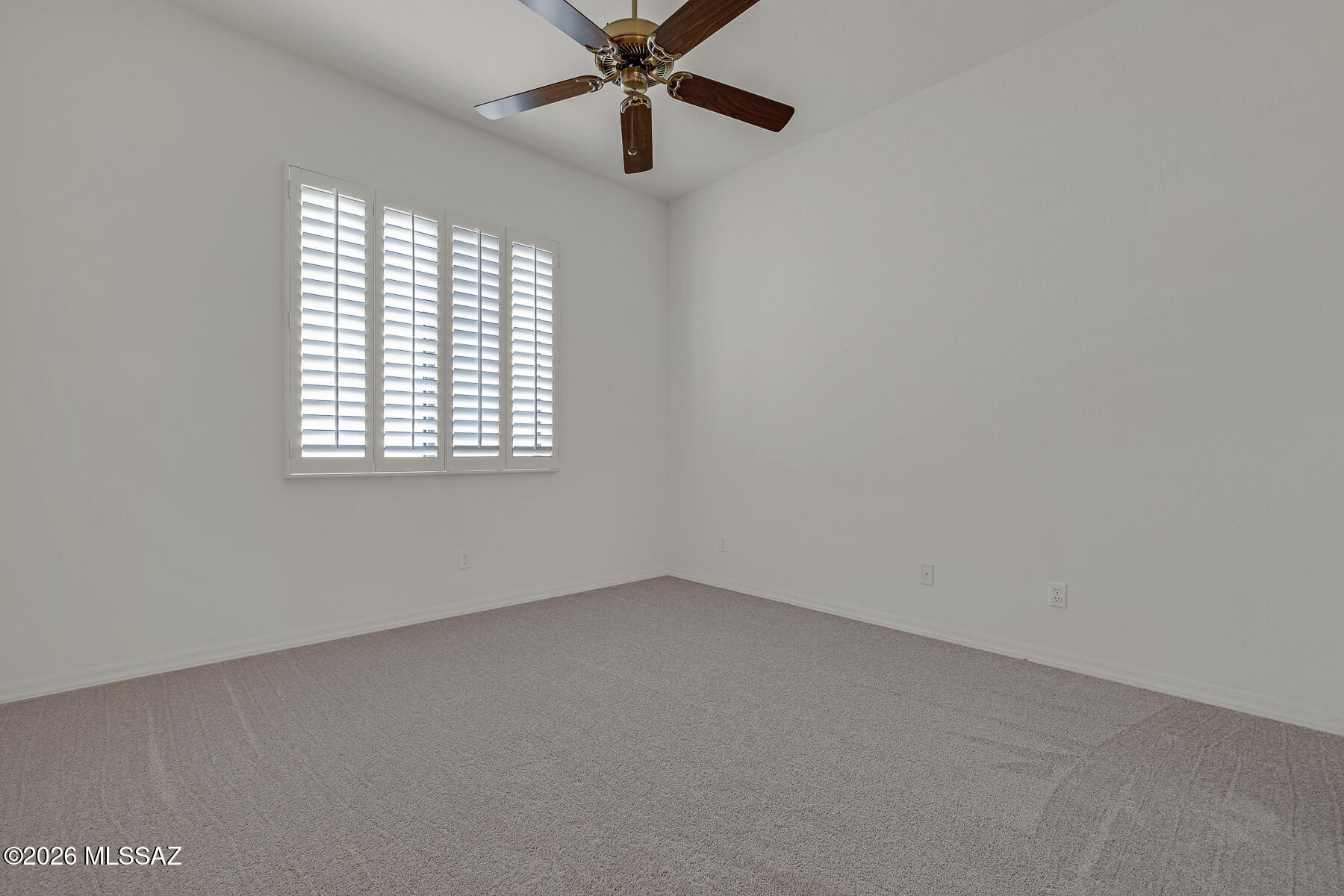 126 E Silverstone Place