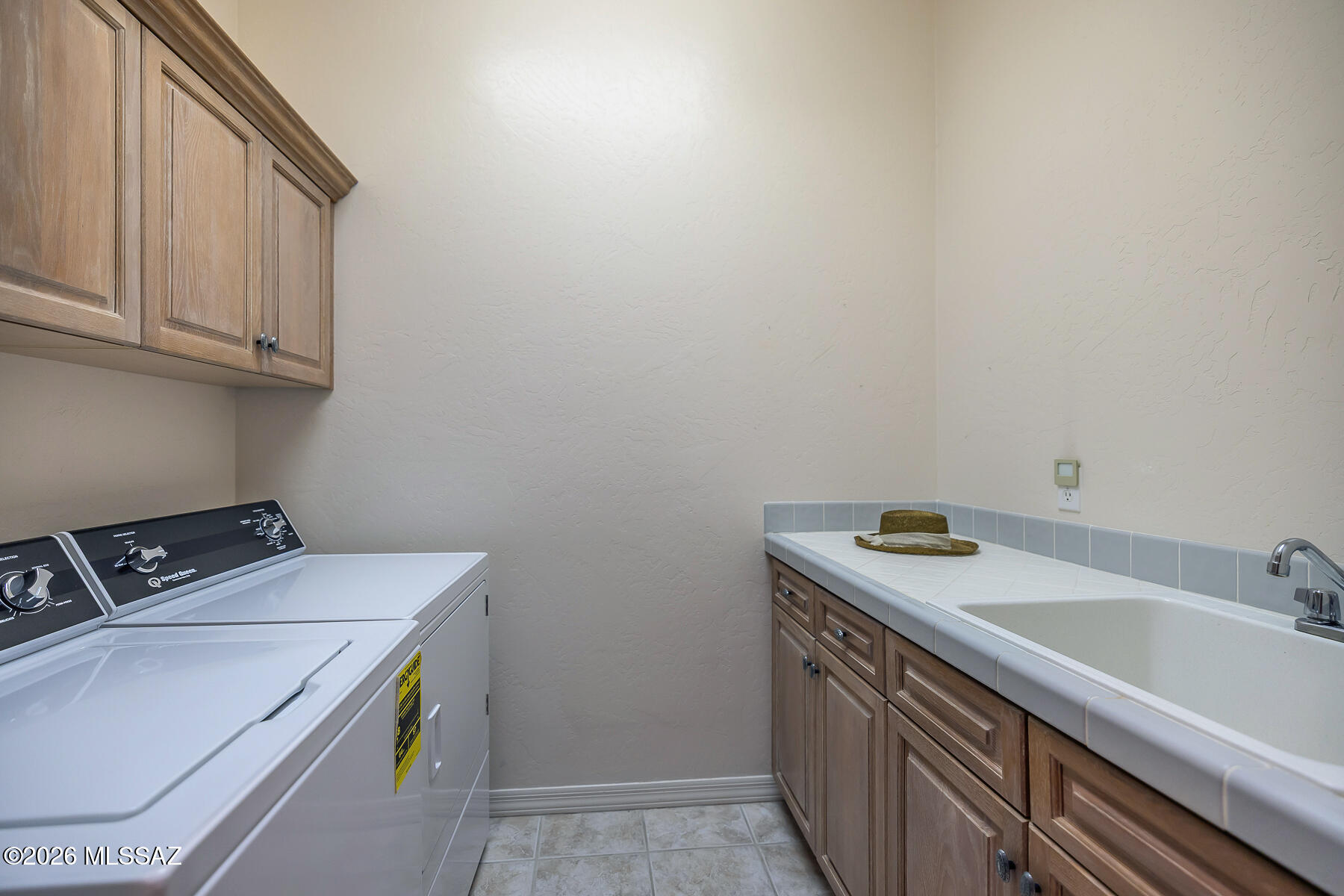 126 E Silverstone Place