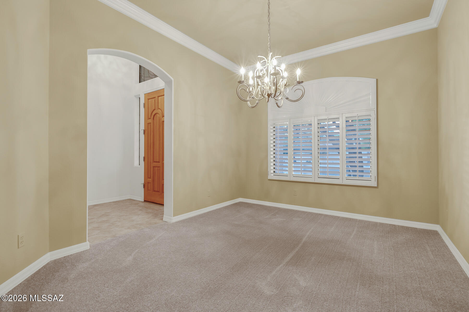 126 E Silverstone Place