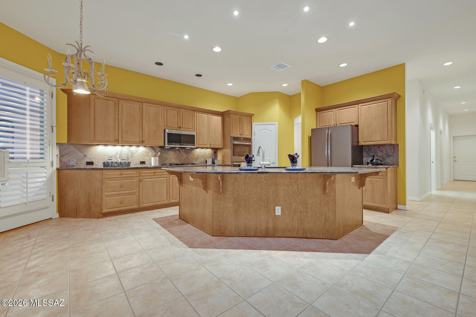 126 E Silverstone Place