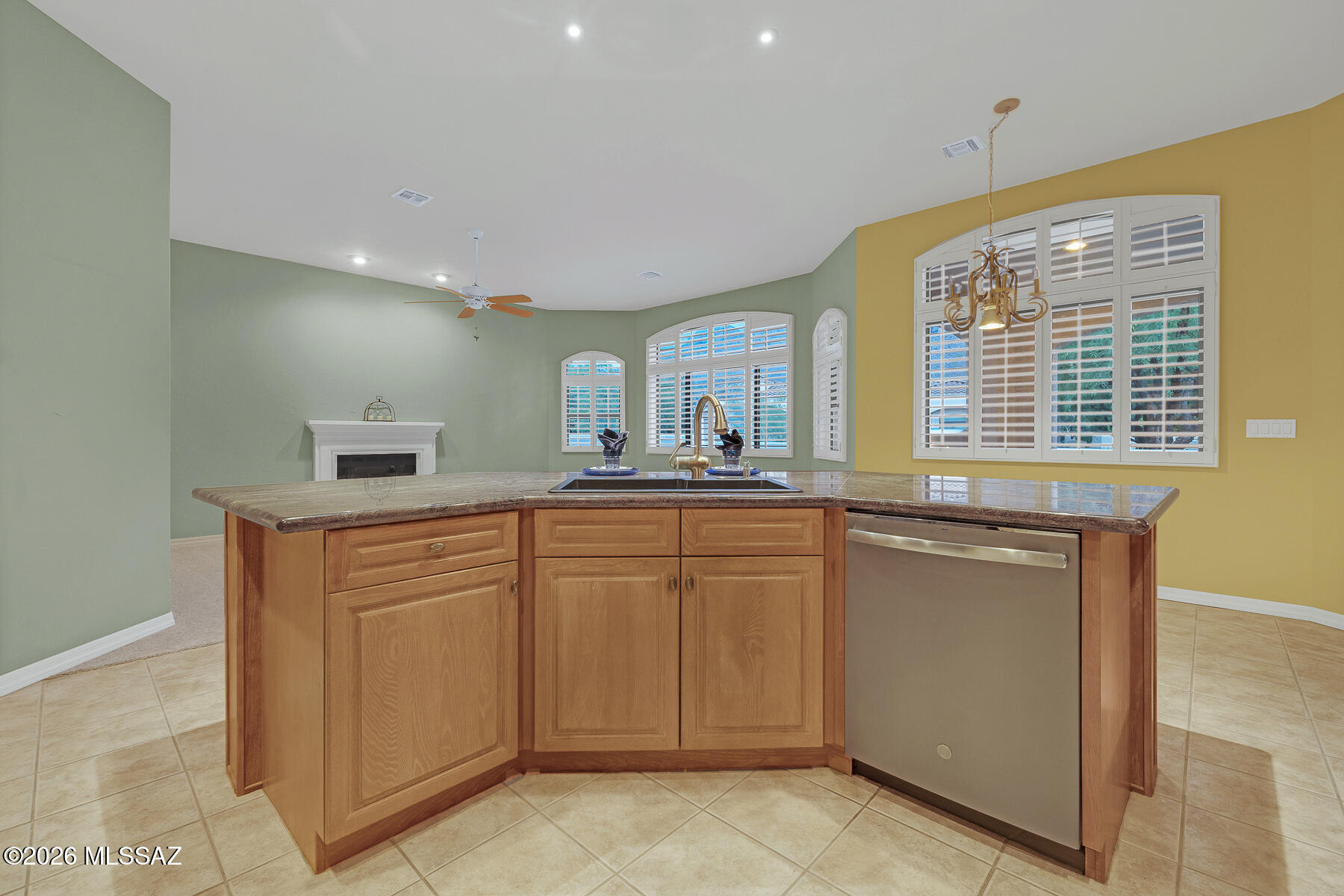 126 E Silverstone Place