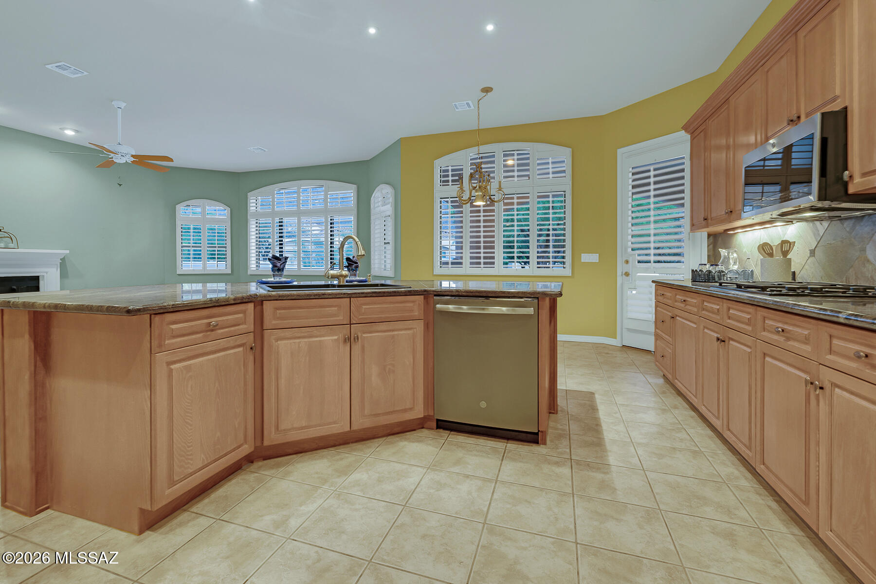 126 E Silverstone Place