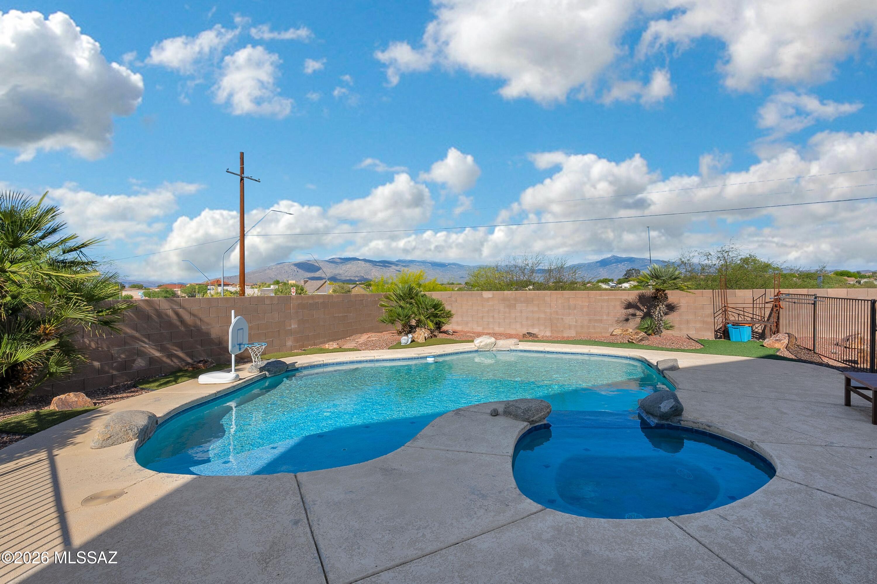 10269 E Calle Estrella Polar