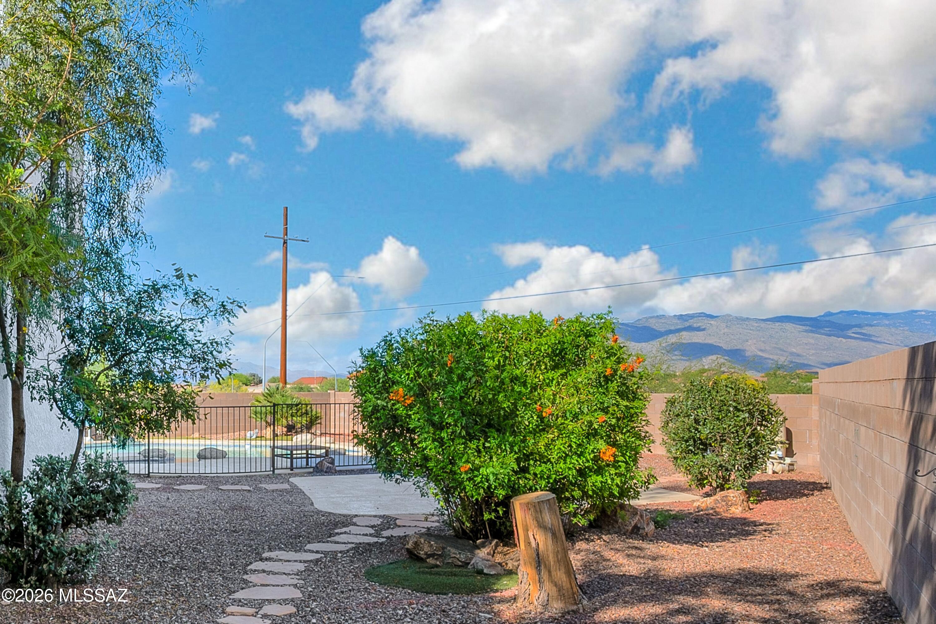 10269 E Calle Estrella Polar