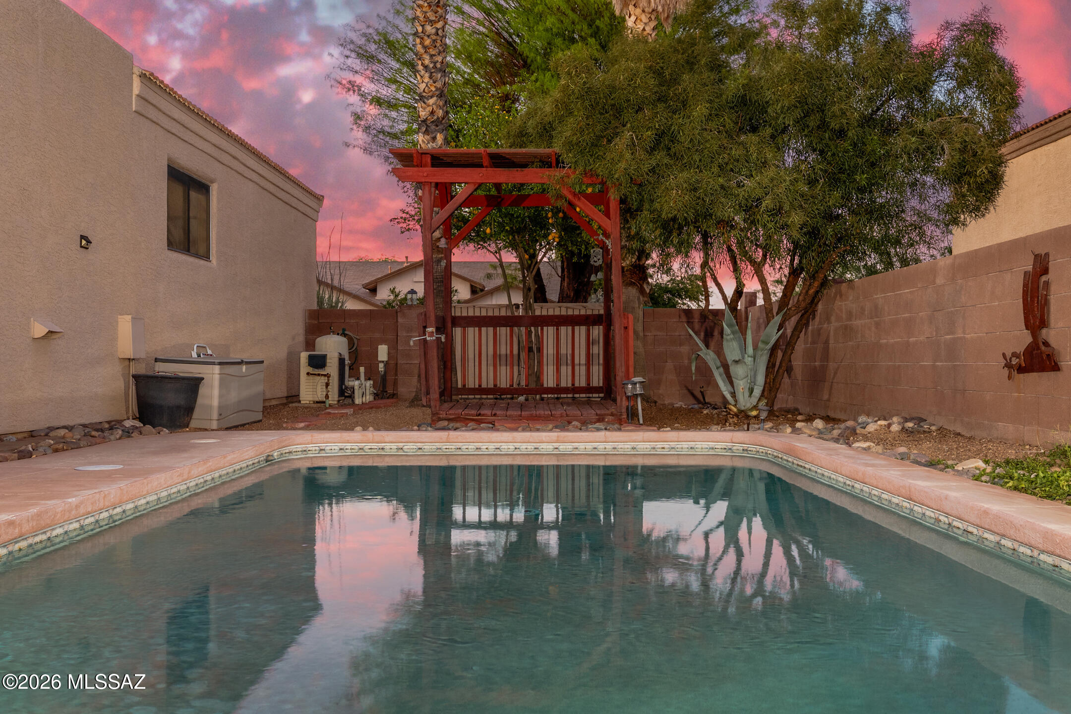 2711 W Camino De La Caterva