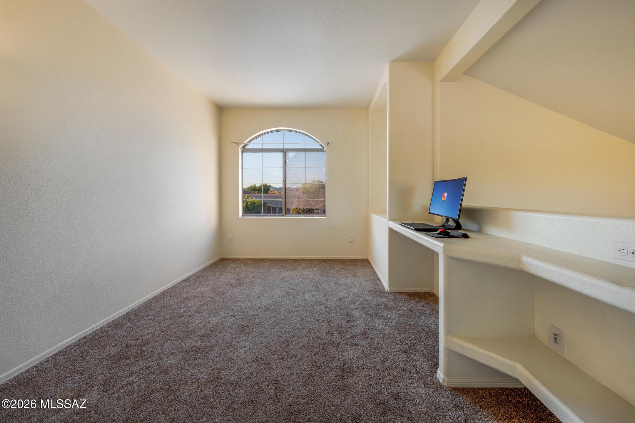 2711 W Camino De La Caterva