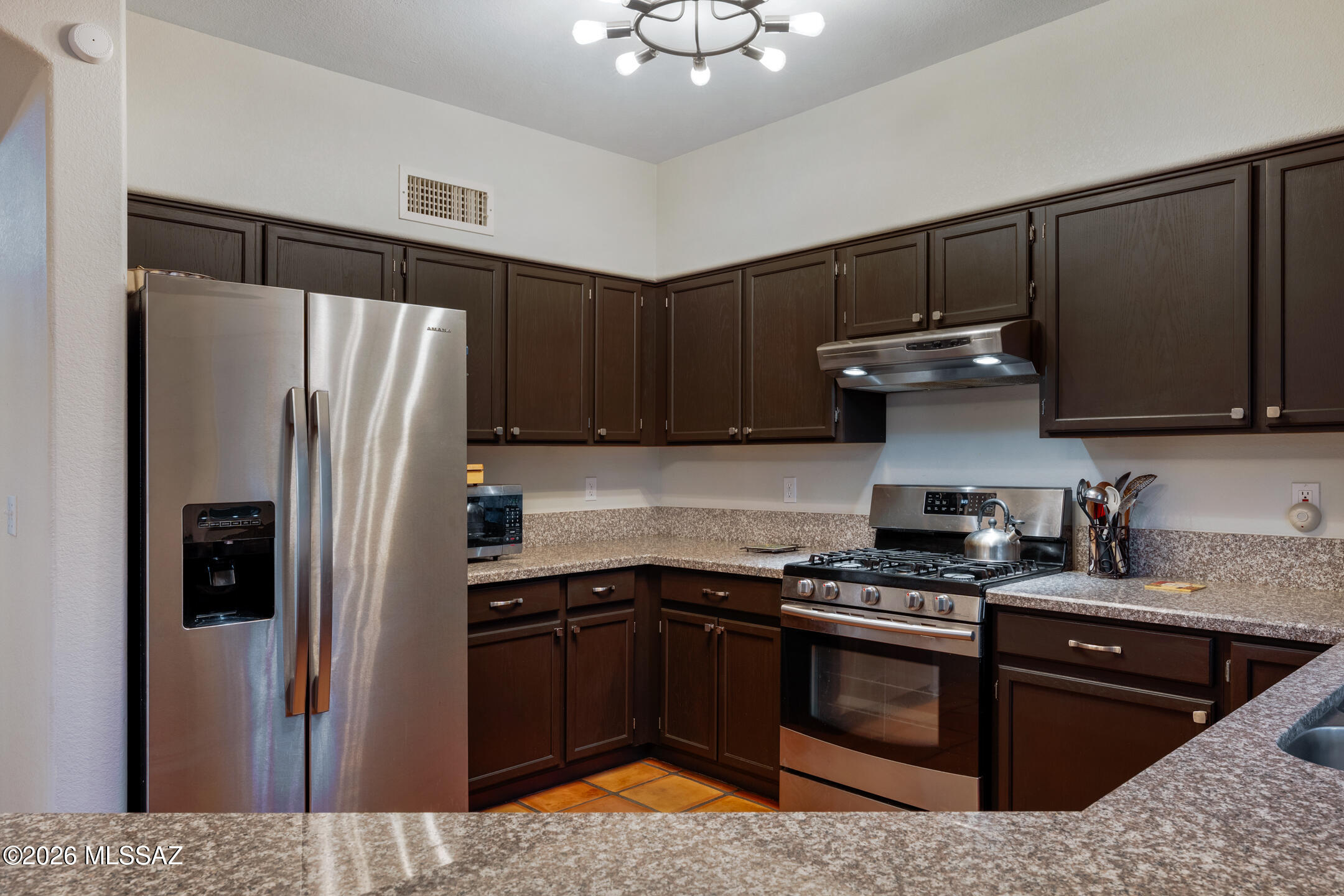 2711 W Camino De La Caterva