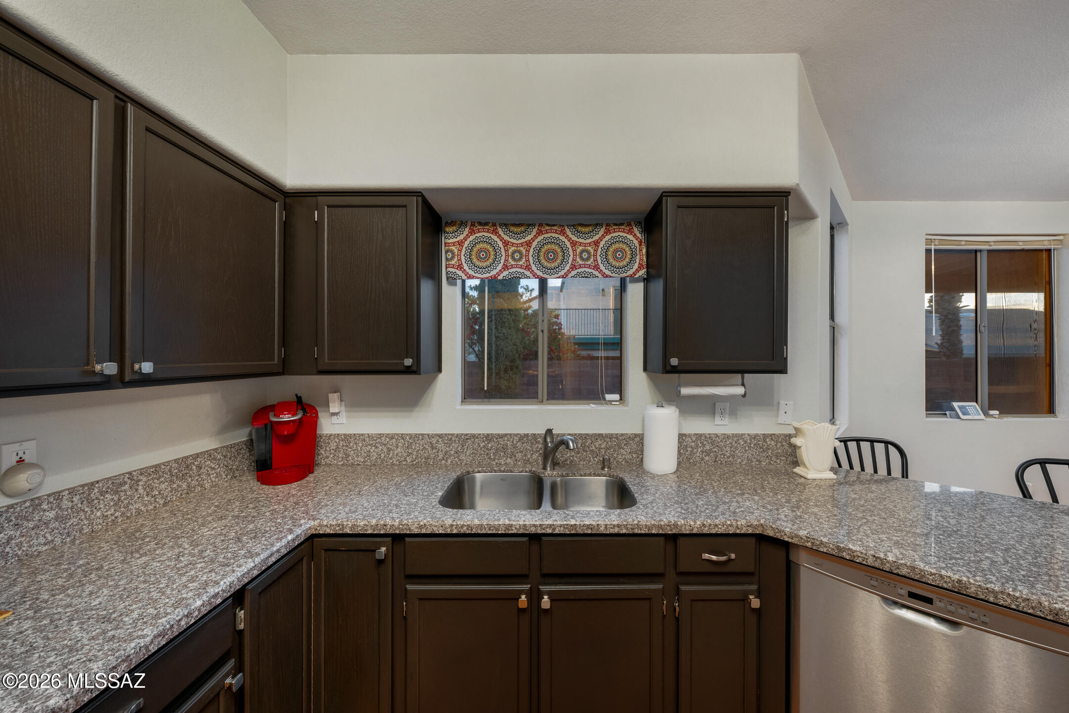 2711 W Camino De La Caterva