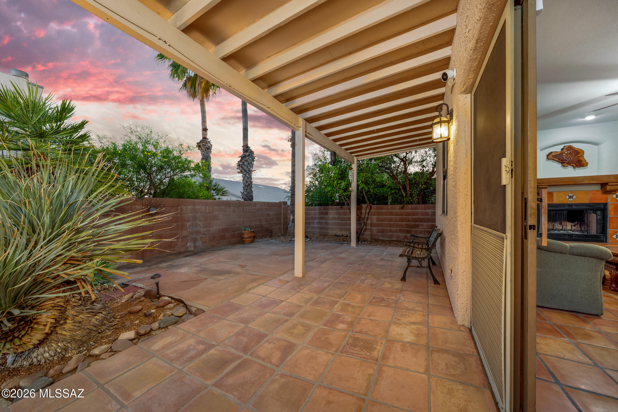 2711 W Camino De La Caterva