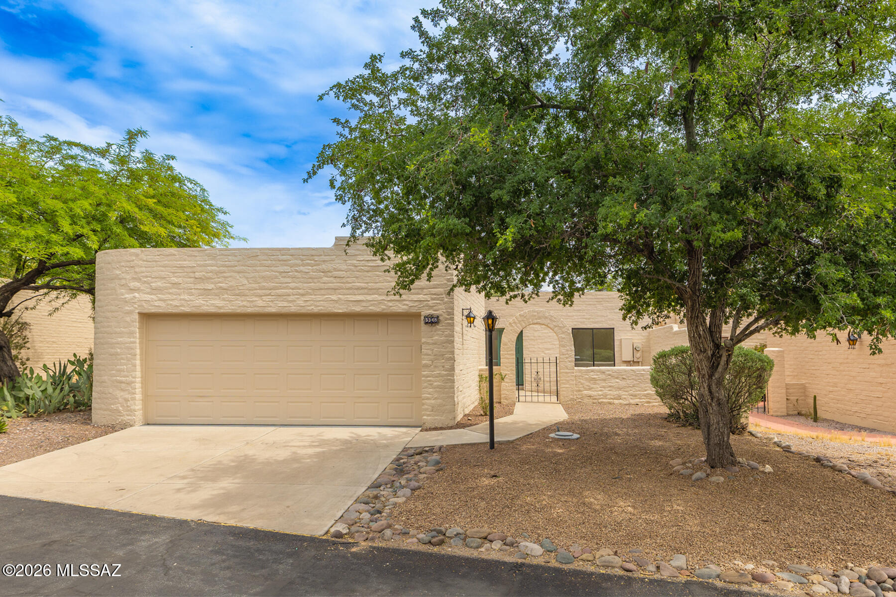 5348 N Camino De La Culebra