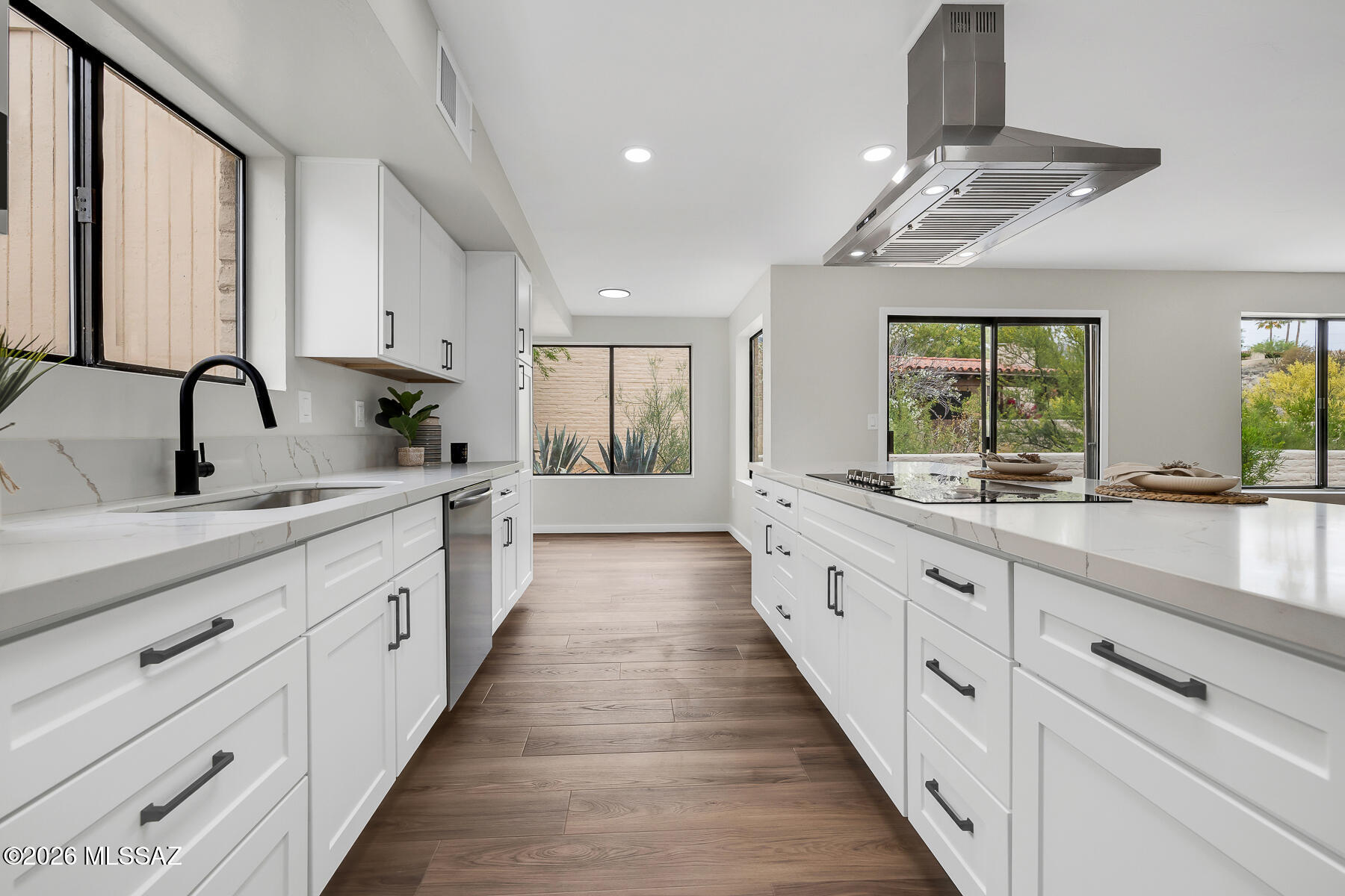 5348 N Camino De La Culebra