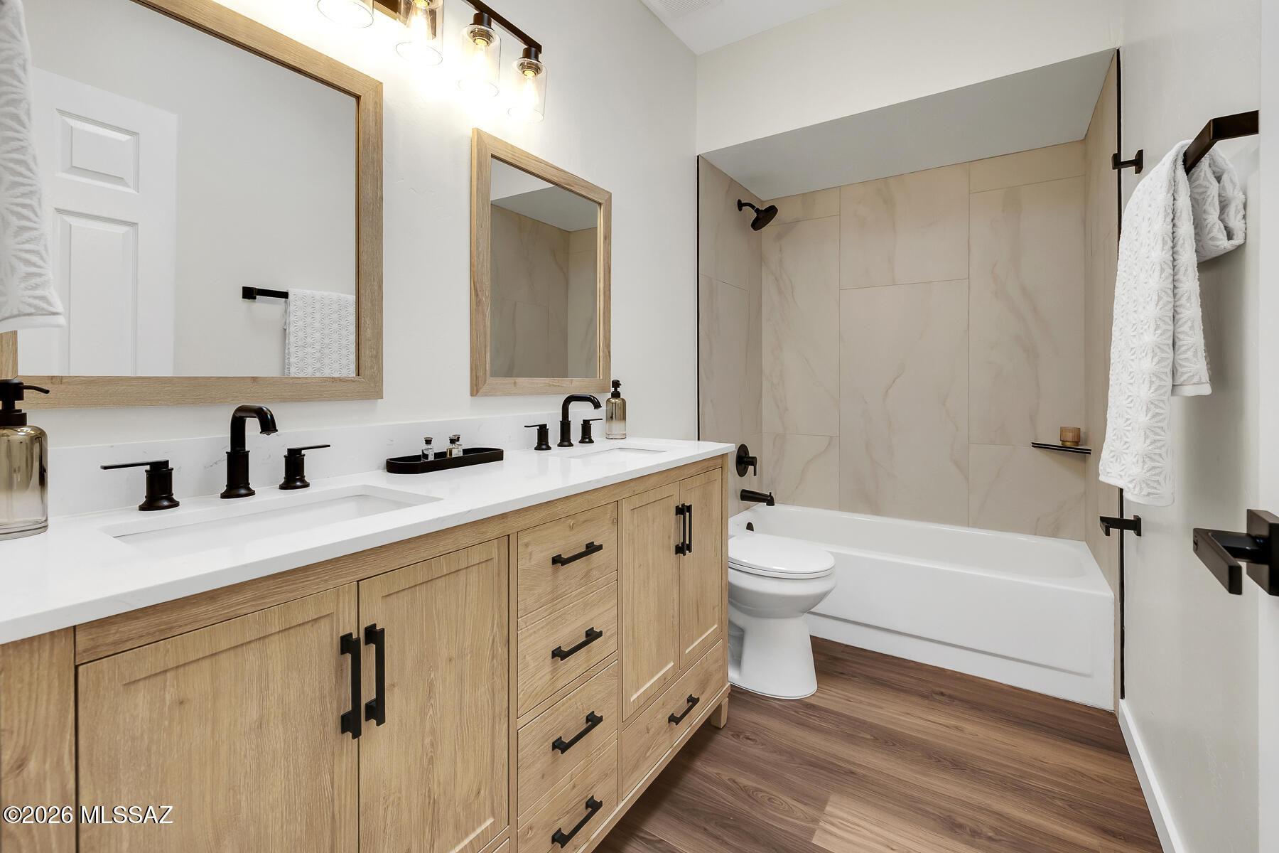 5348 N Camino De La Culebra