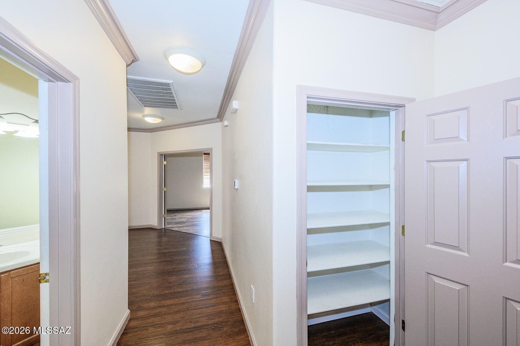 424 E Placita Costana