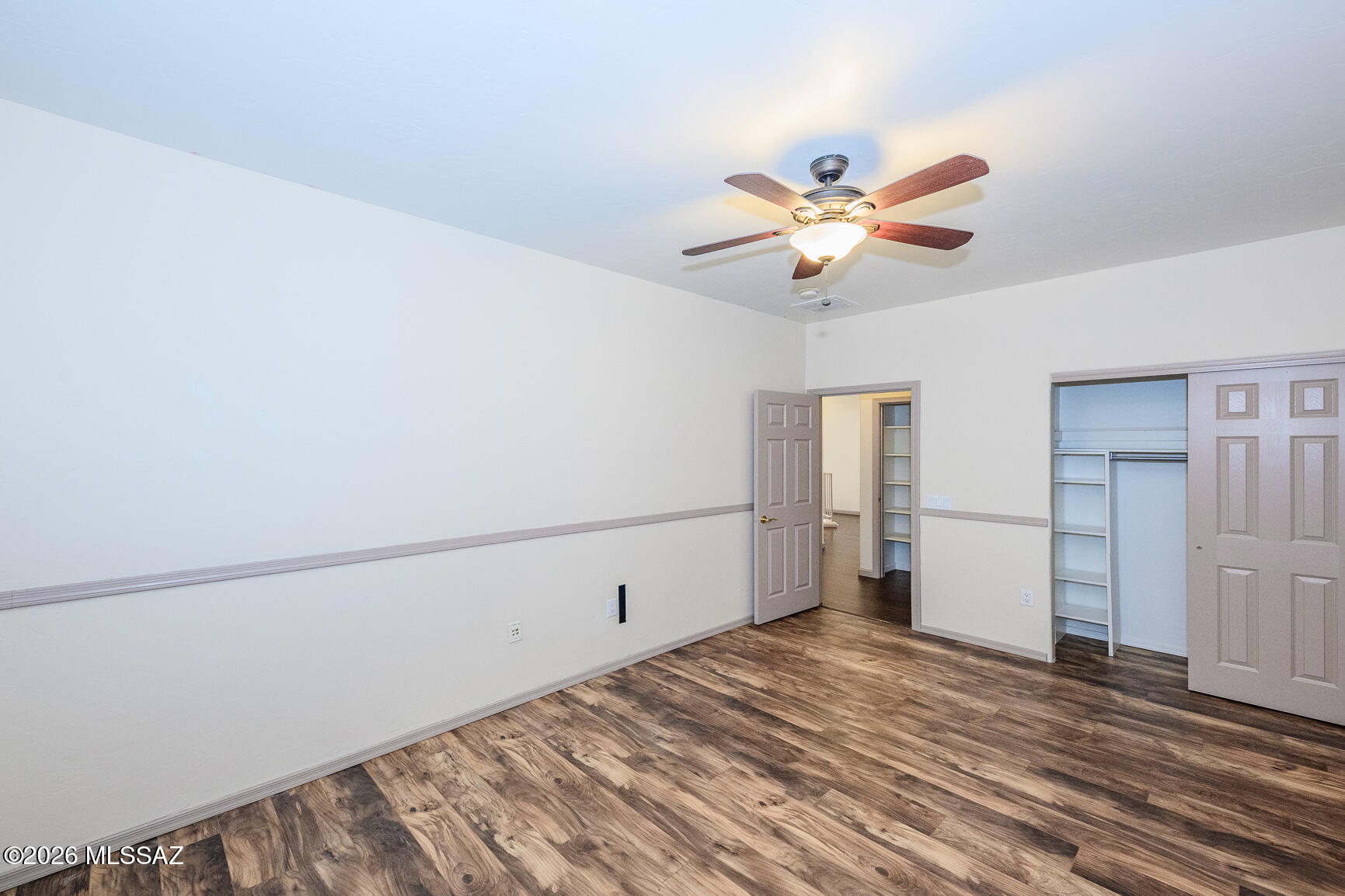 424 E Placita Costana