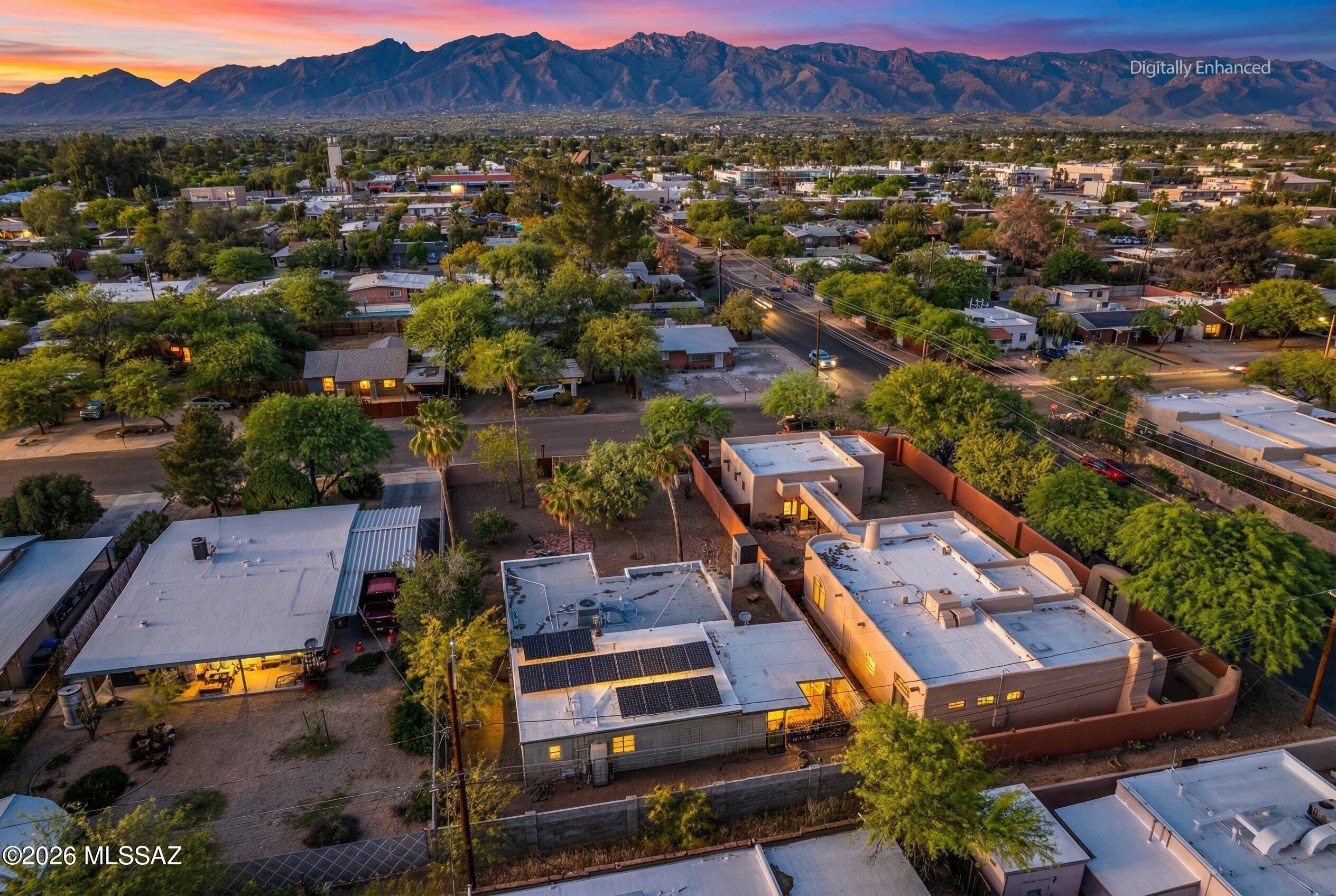 4950 E Hawthorne Street