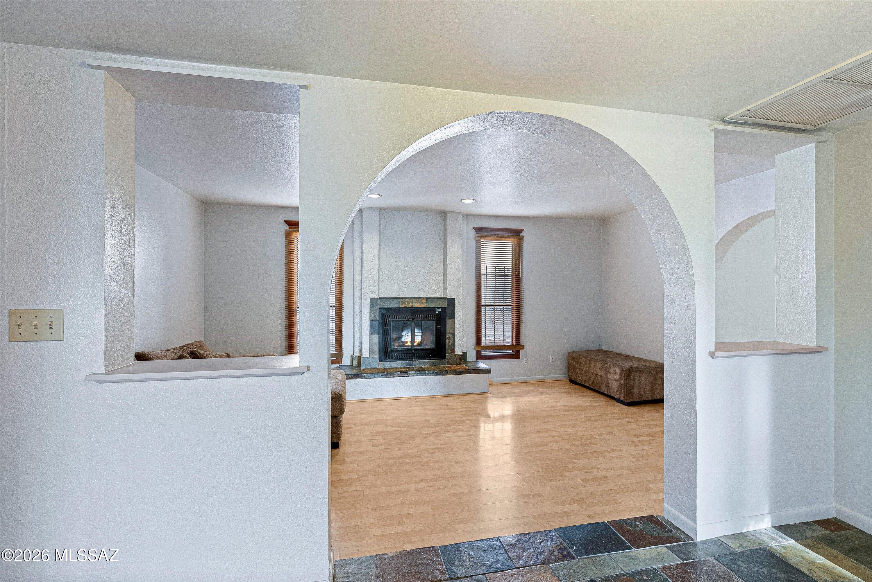 4950 E Hawthorne Street