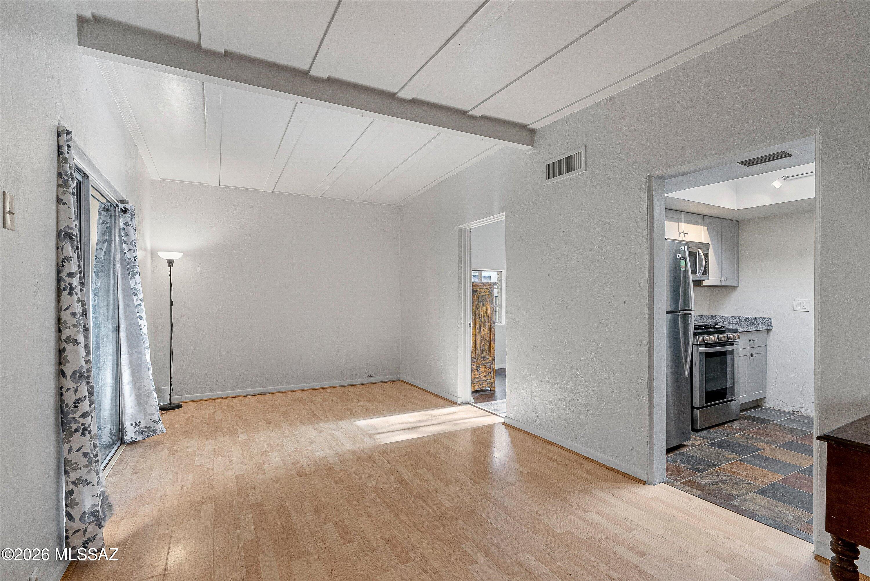 4950 E Hawthorne Street