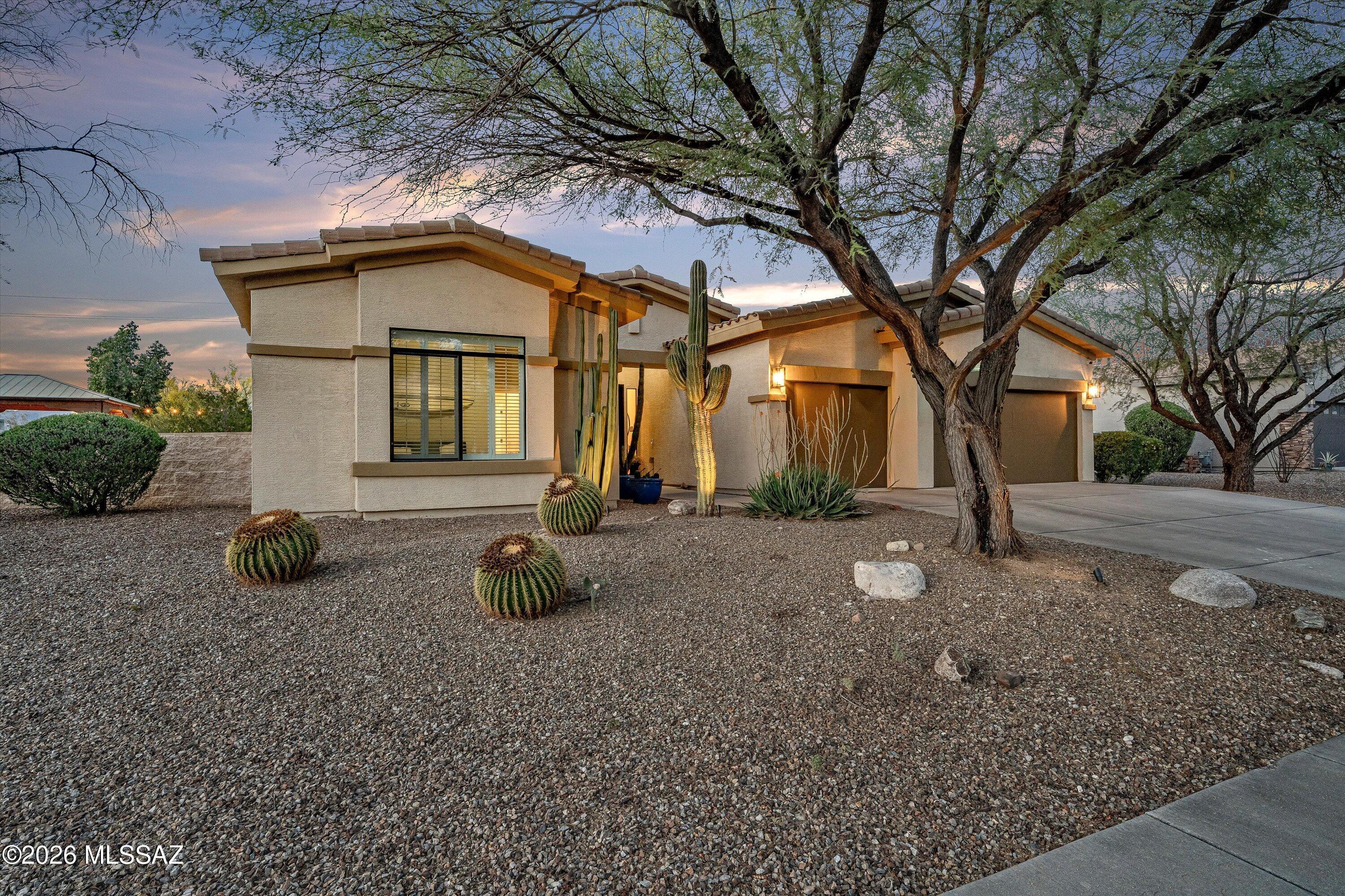 11976 N Thornbush Drive