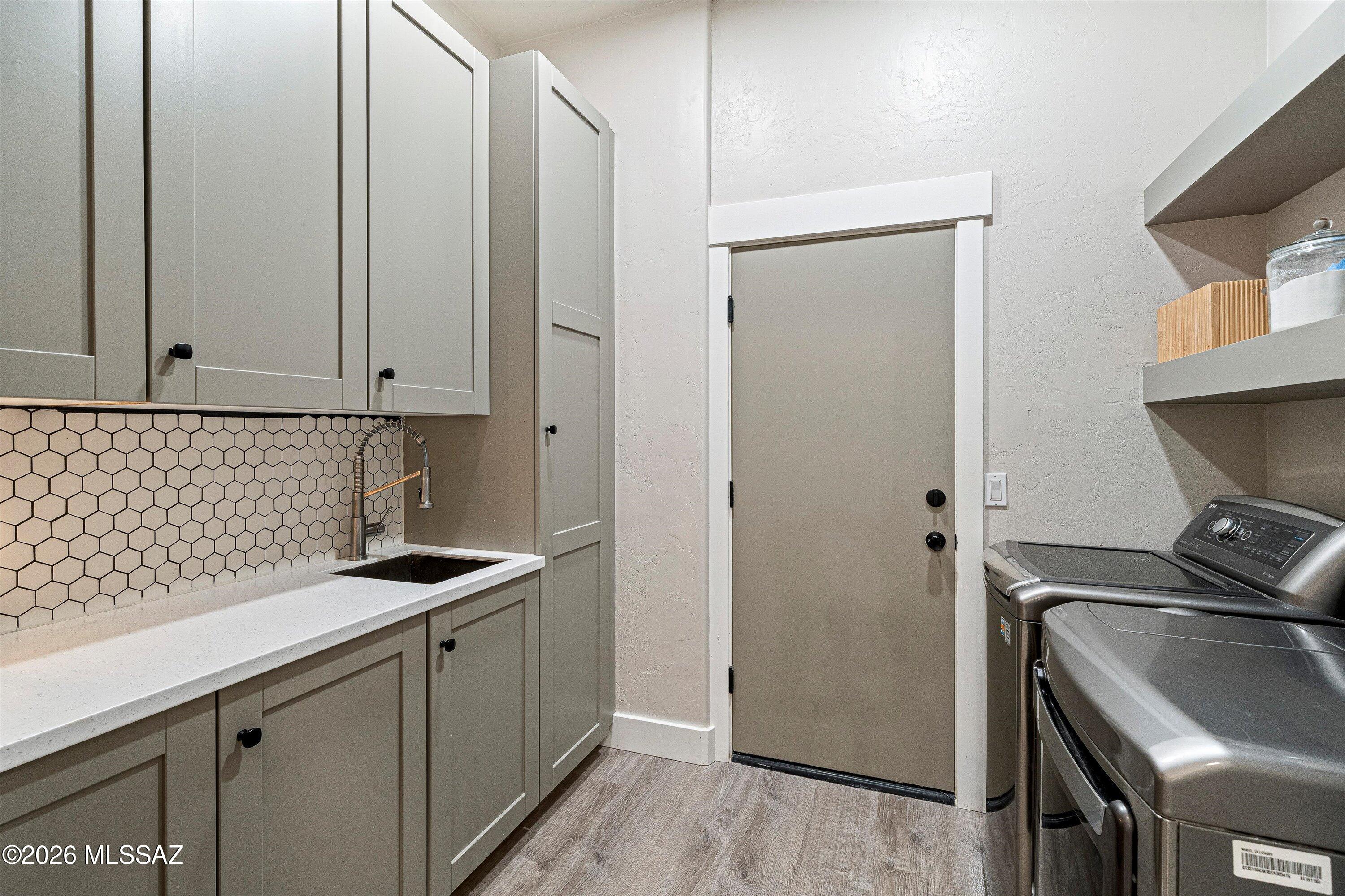 11976 N Thornbush Drive