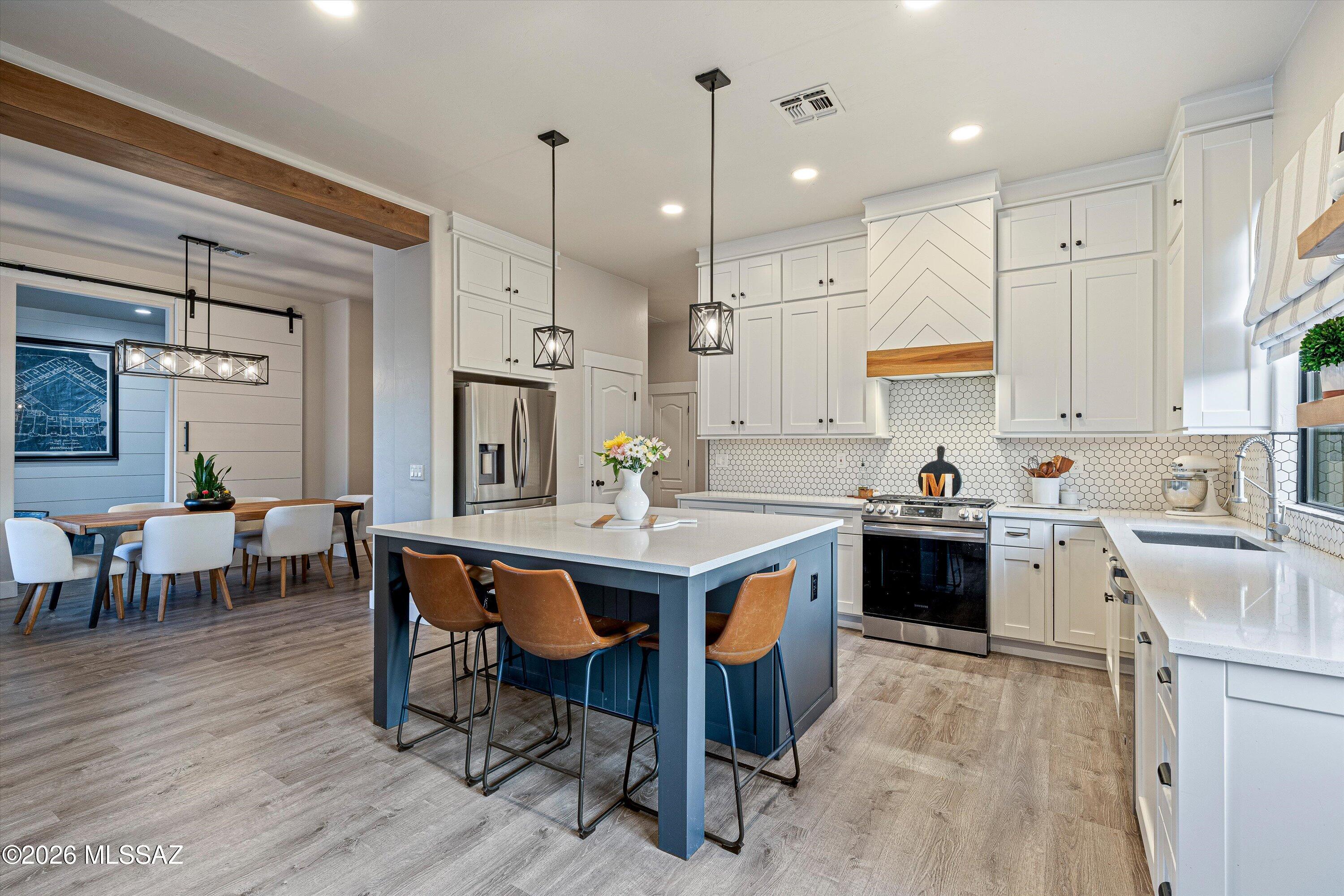 11976 N Thornbush Drive