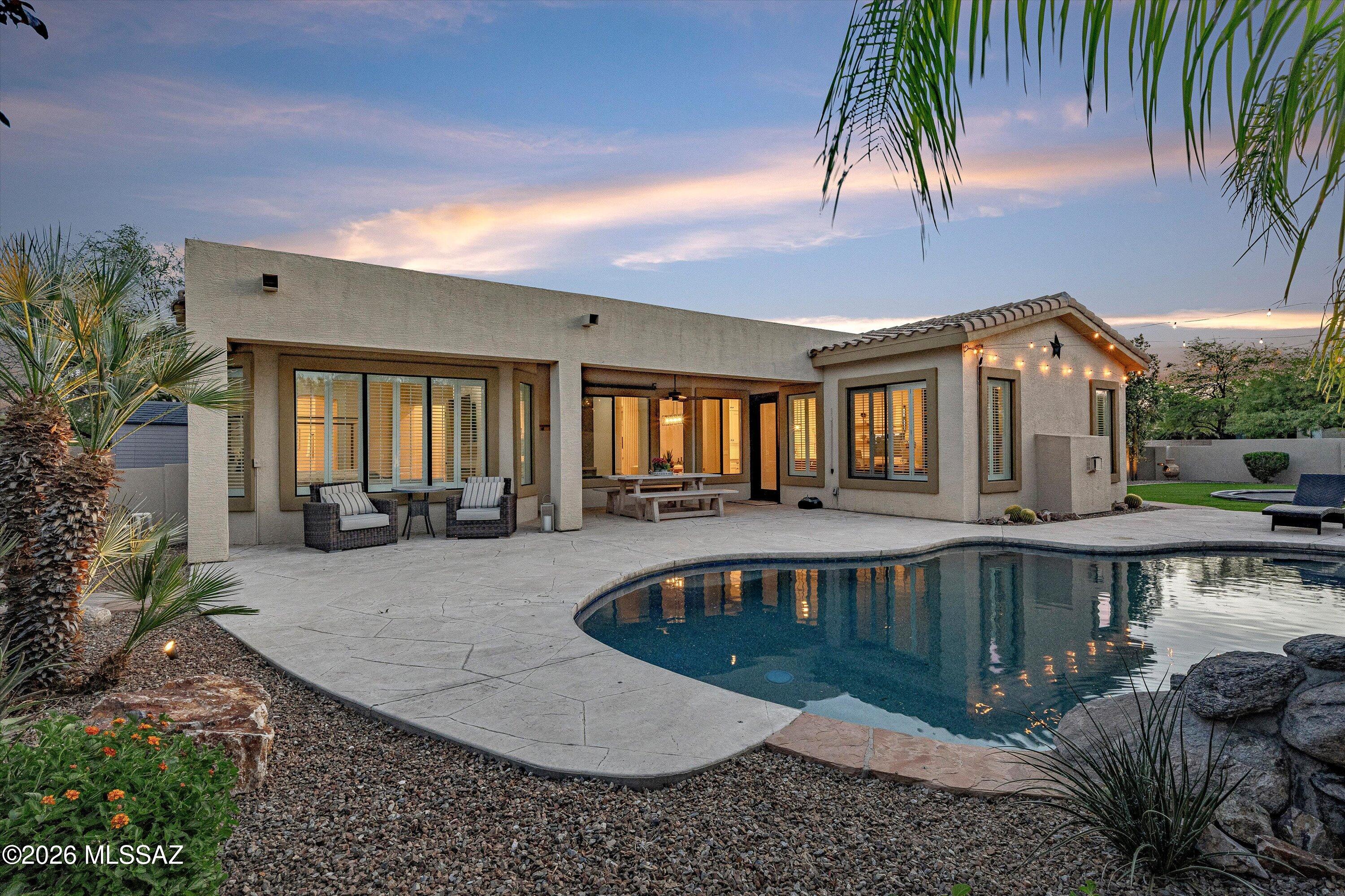 11976 N Thornbush Drive